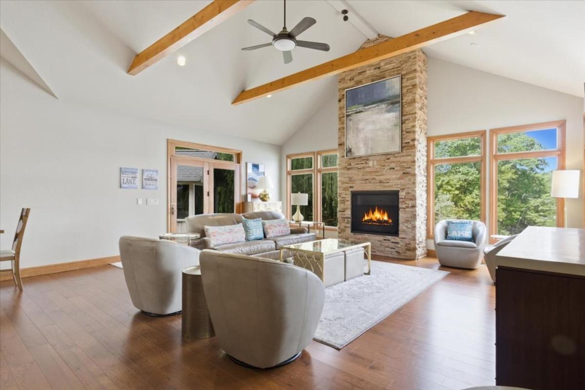Amazing Cove, Fenced Yard, & Game Room!