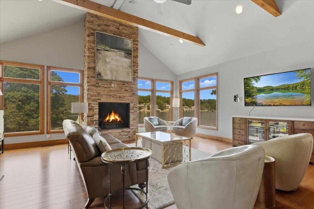 Amazing Cove, Fenced Yard, & Game Room!
