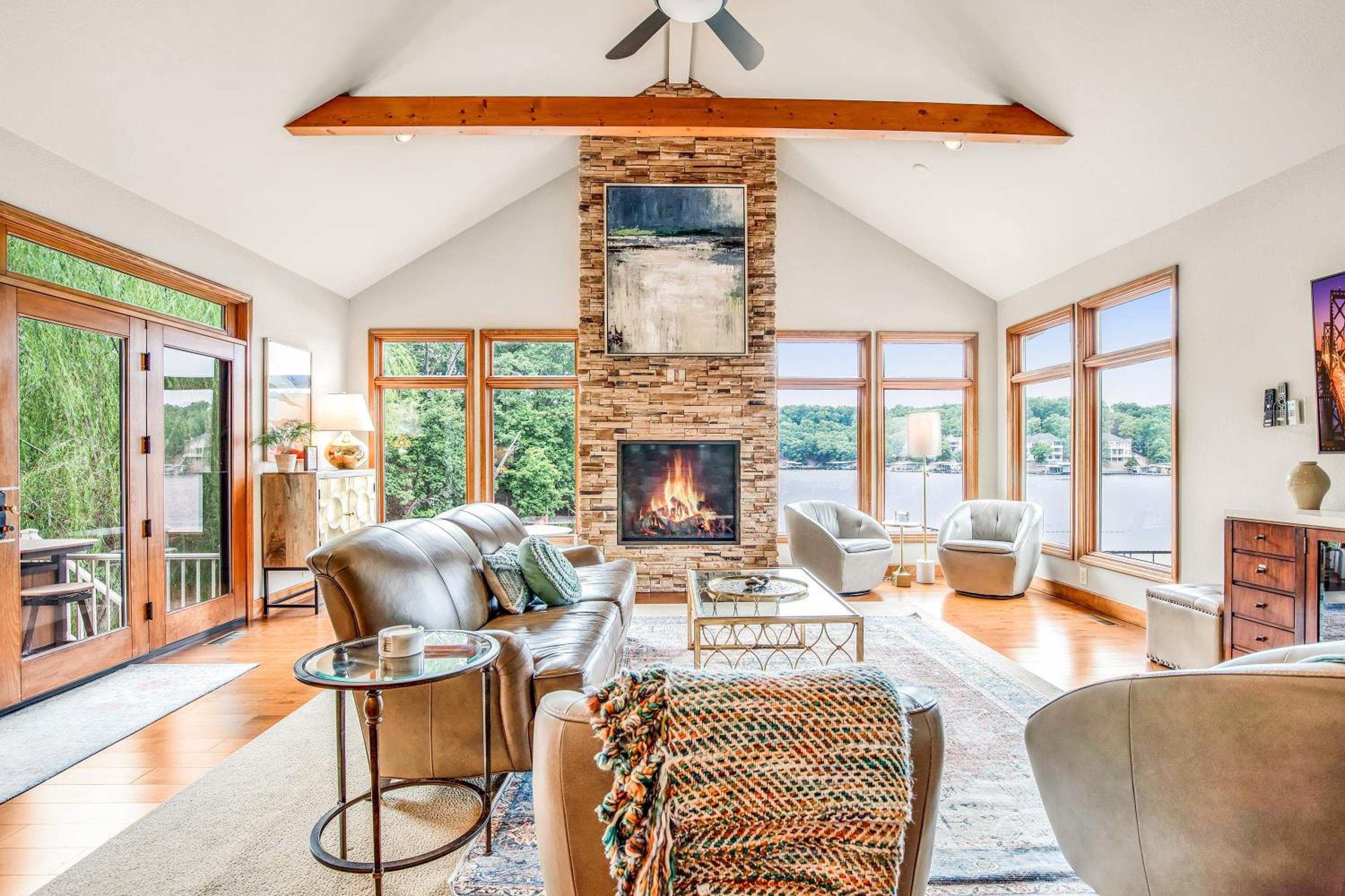 Amazing Cove, Fenced Yard, & Game Room!