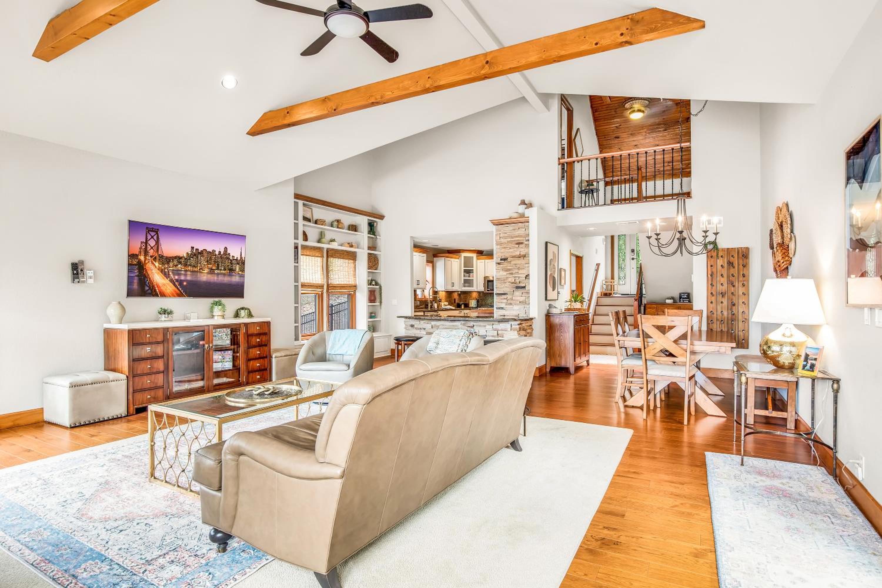 Amazing Cove, Fenced Yard, & Game Room!