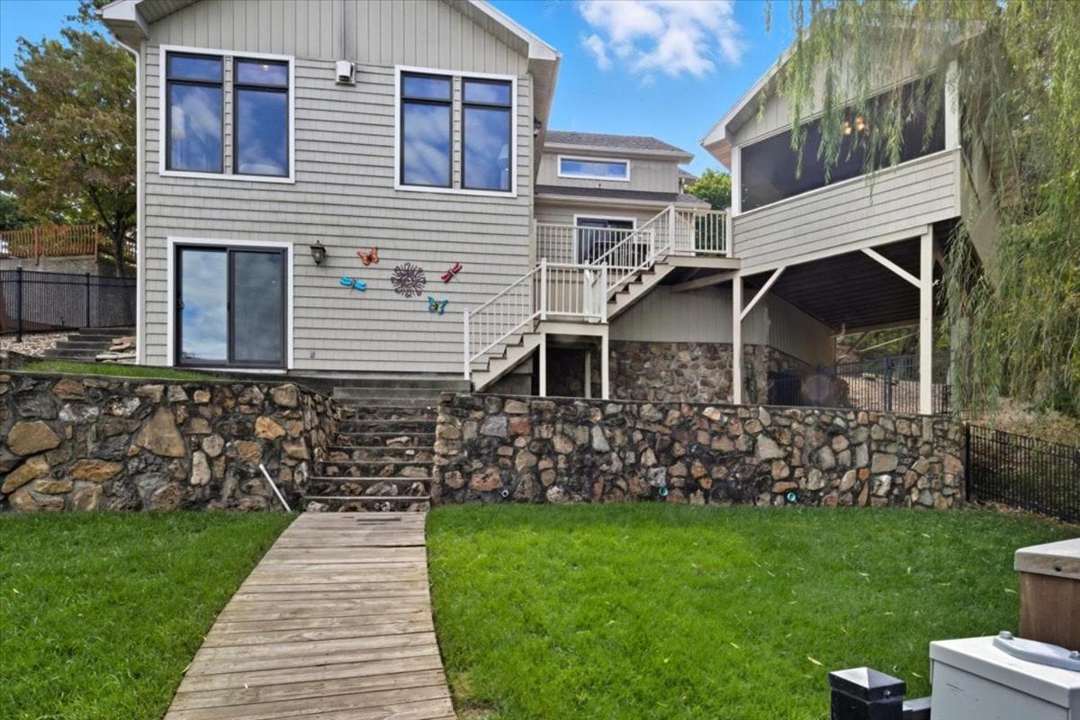 Amazing Cove, Fenced Yard, & Game Room!