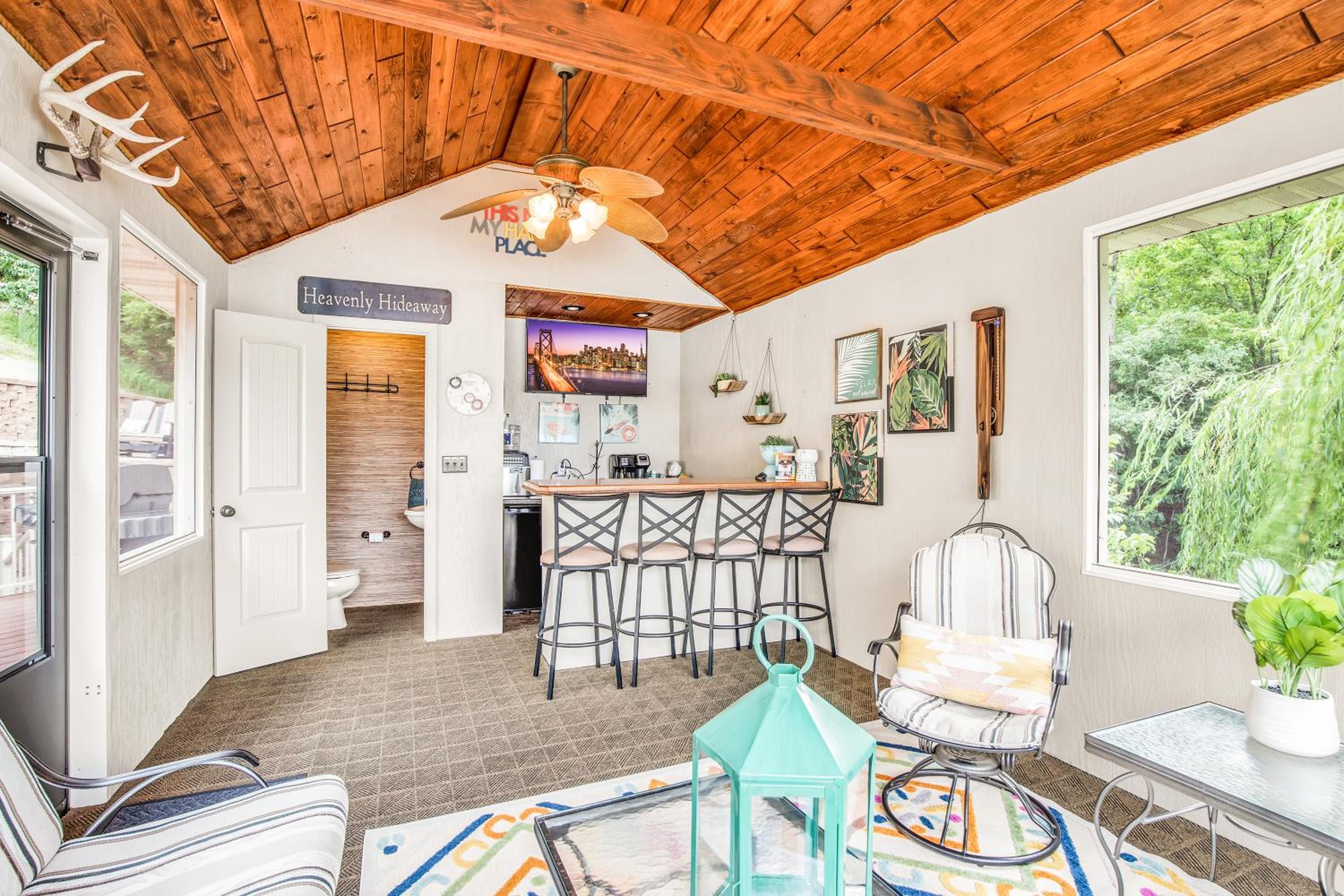 Amazing Cove, Fenced Yard, & Game Room!