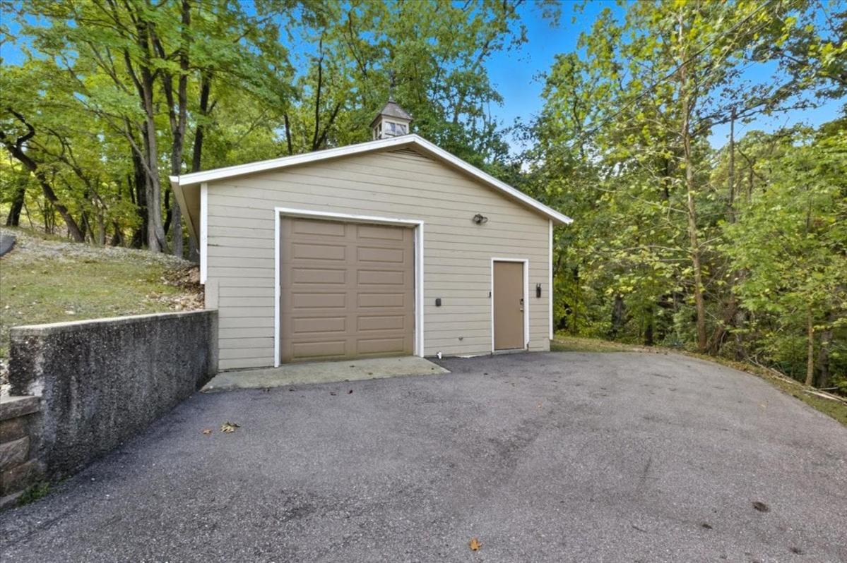 Amazing Cove, Fenced Yard, & Game Room!