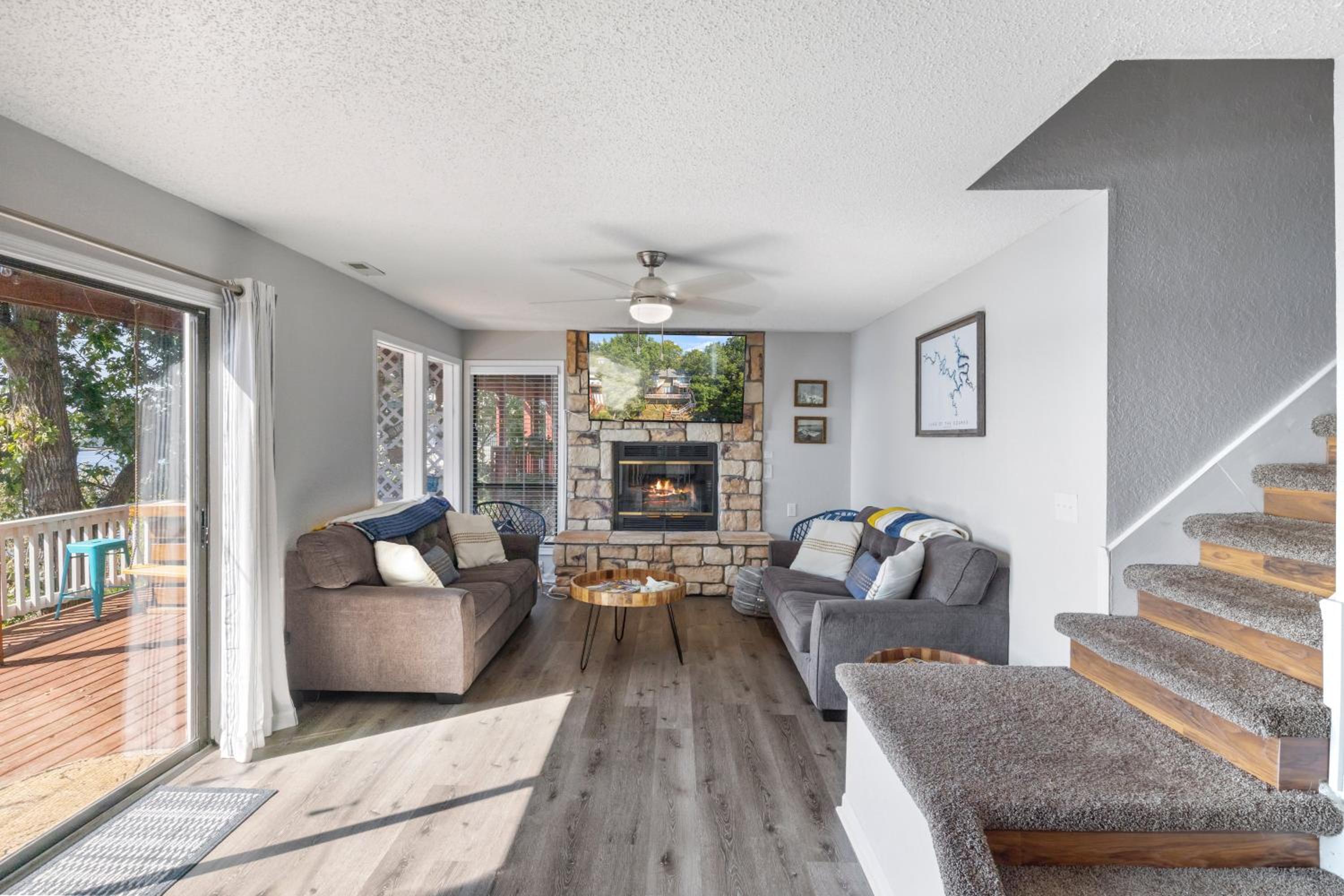 Amazing Views Close to the Strip - Private Dock!