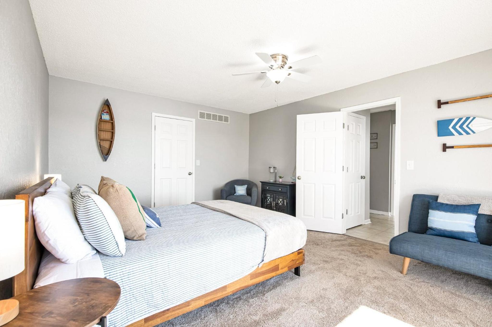 Amazing Views Close to the Strip - Private Dock!