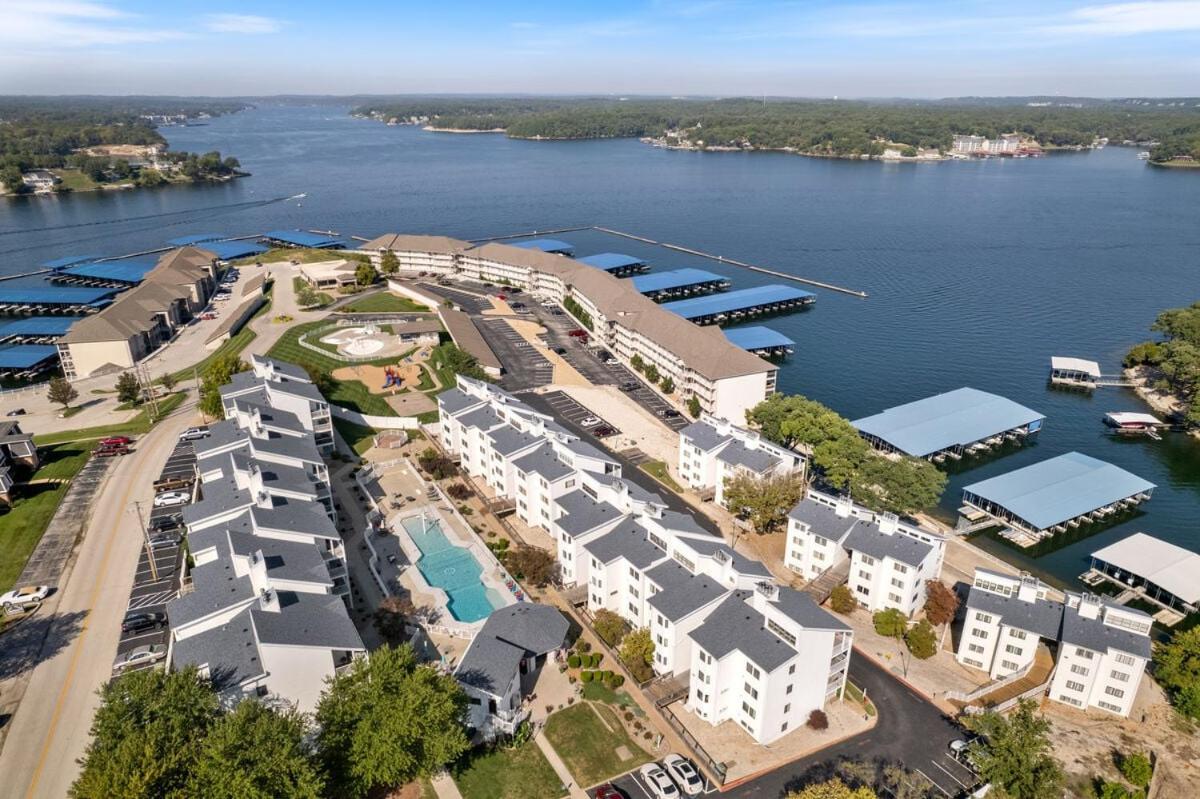 3 Bedroom Osage Beach Condo w/ Pool & Main Channel Views