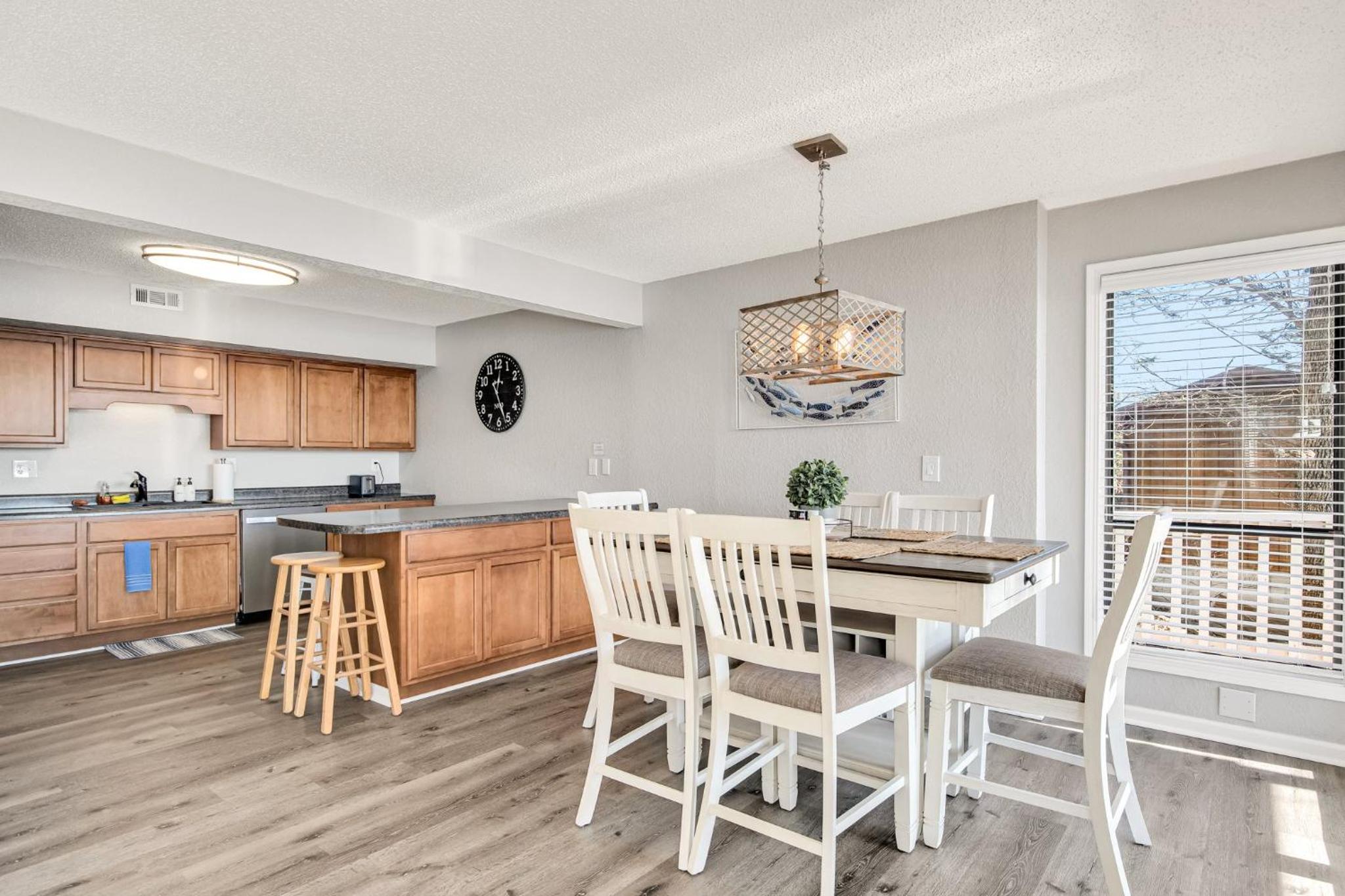 Amazing Views Close to the Strip - Private Dock!
