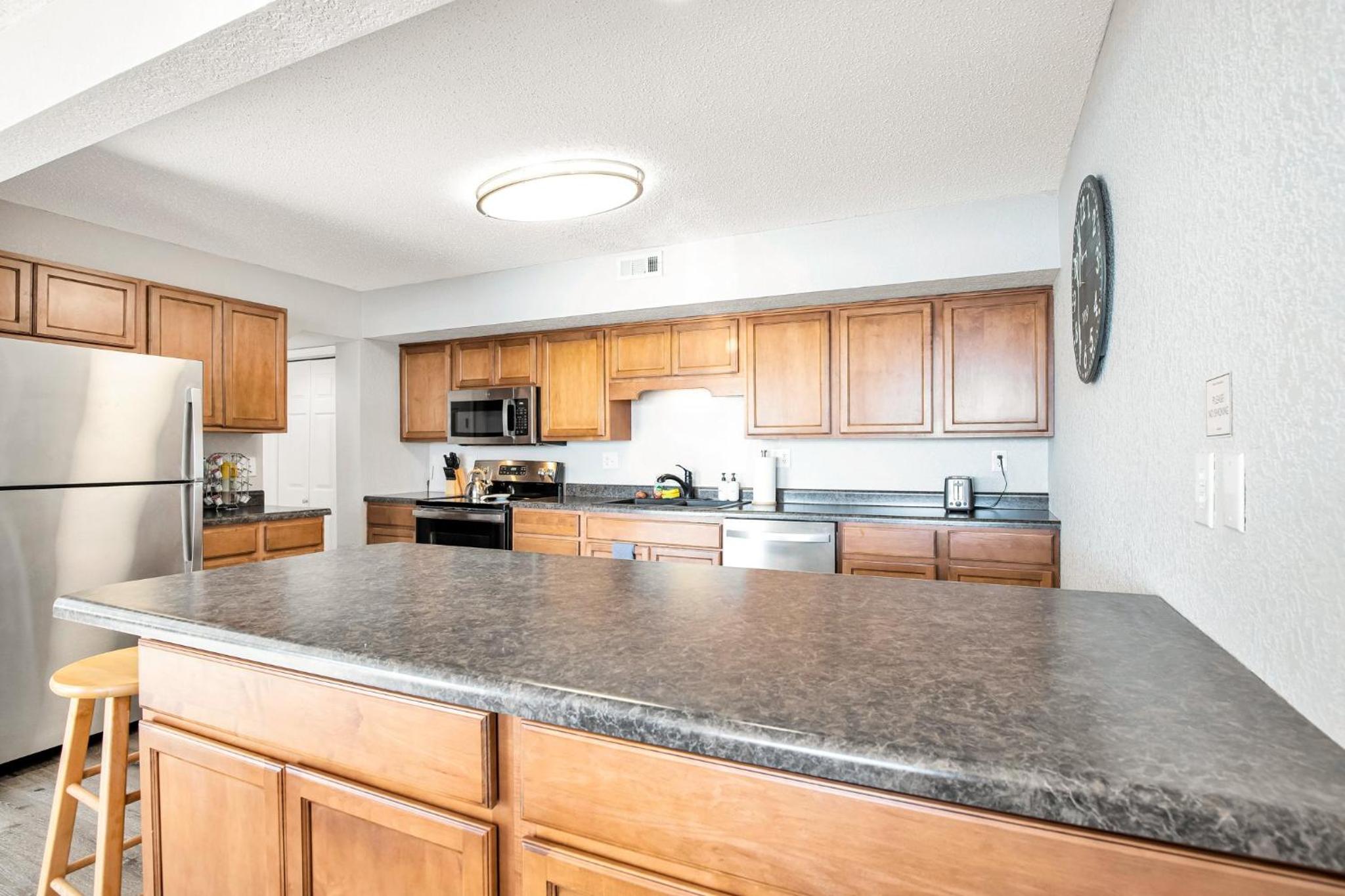 Amazing Views Close to the Strip - Private Dock!