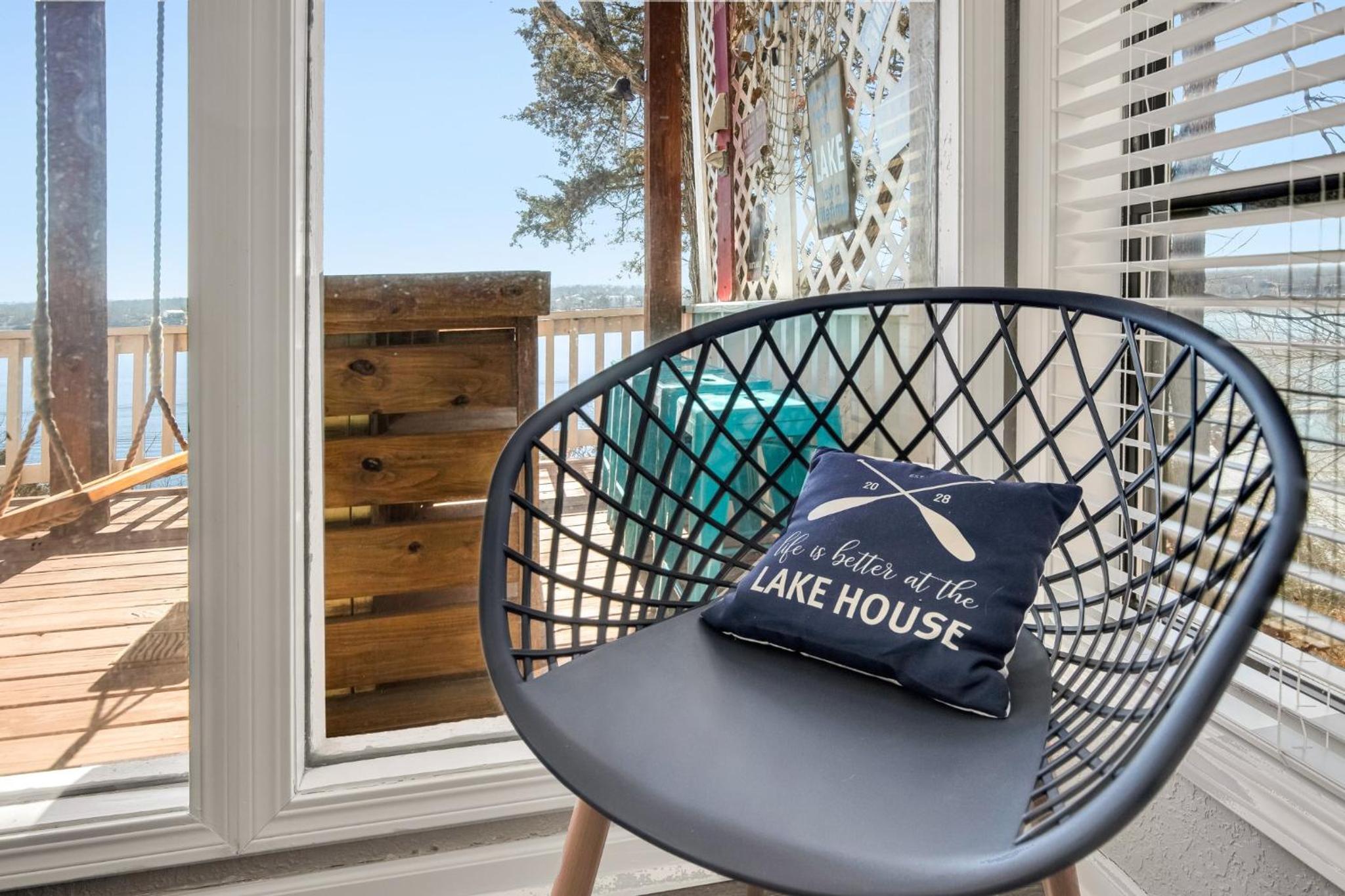 Amazing Views Close to the Strip - Private Dock!