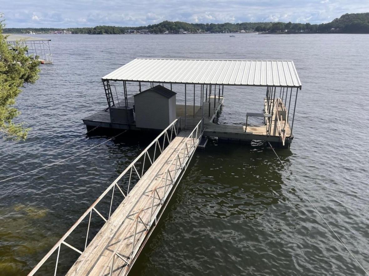 Amazing Views Close to the Strip - Private Dock!