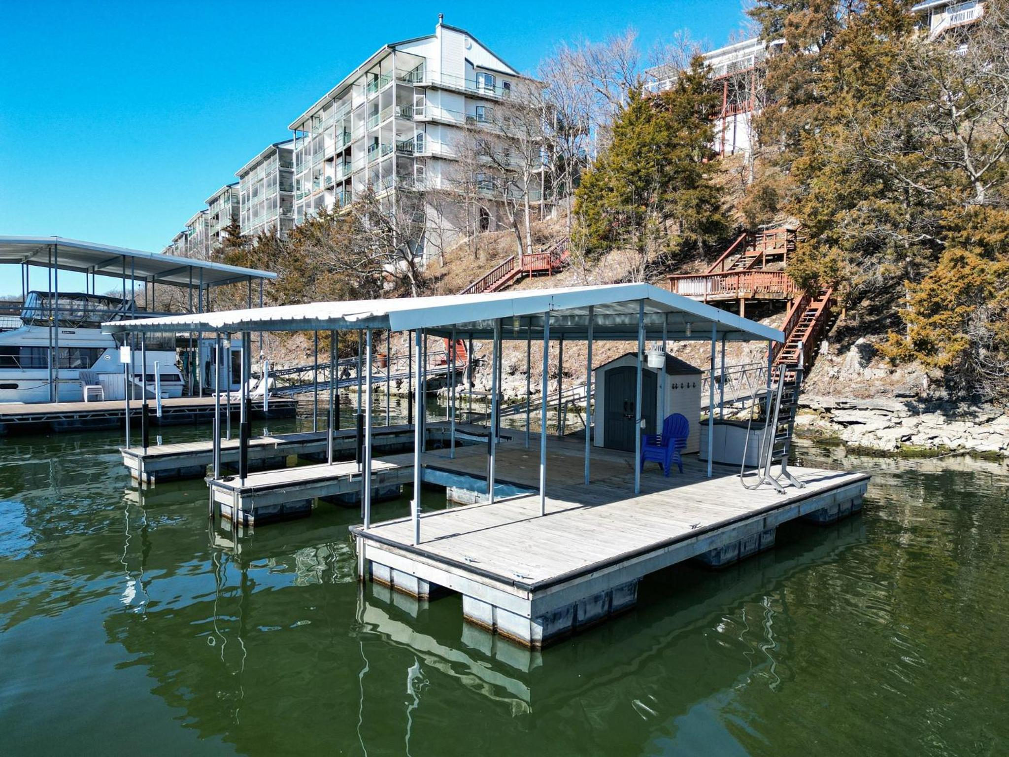 Amazing Views Close to the Strip - Private Dock!
