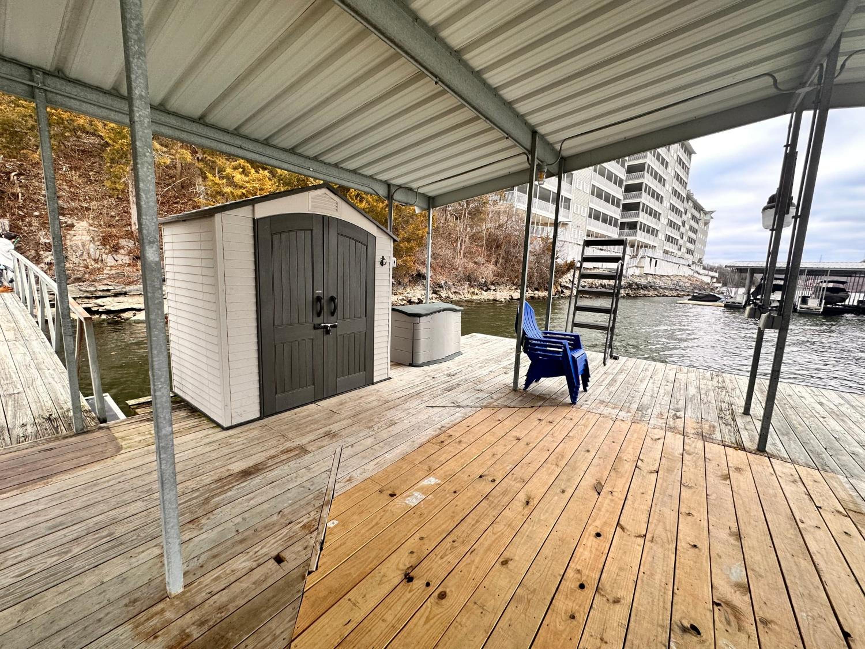 Amazing Views Close to the Strip - Private Dock!
