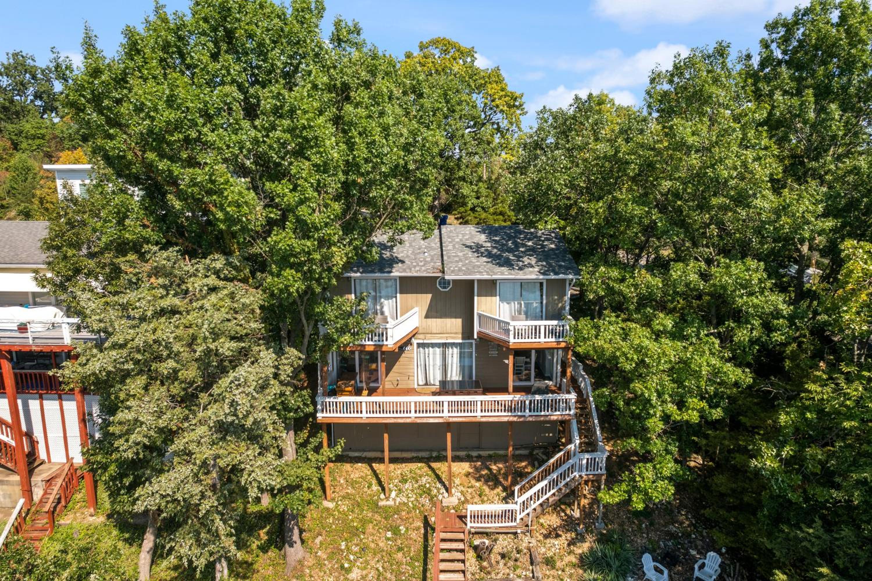 Amazing Views Close to the Strip - Private Dock!