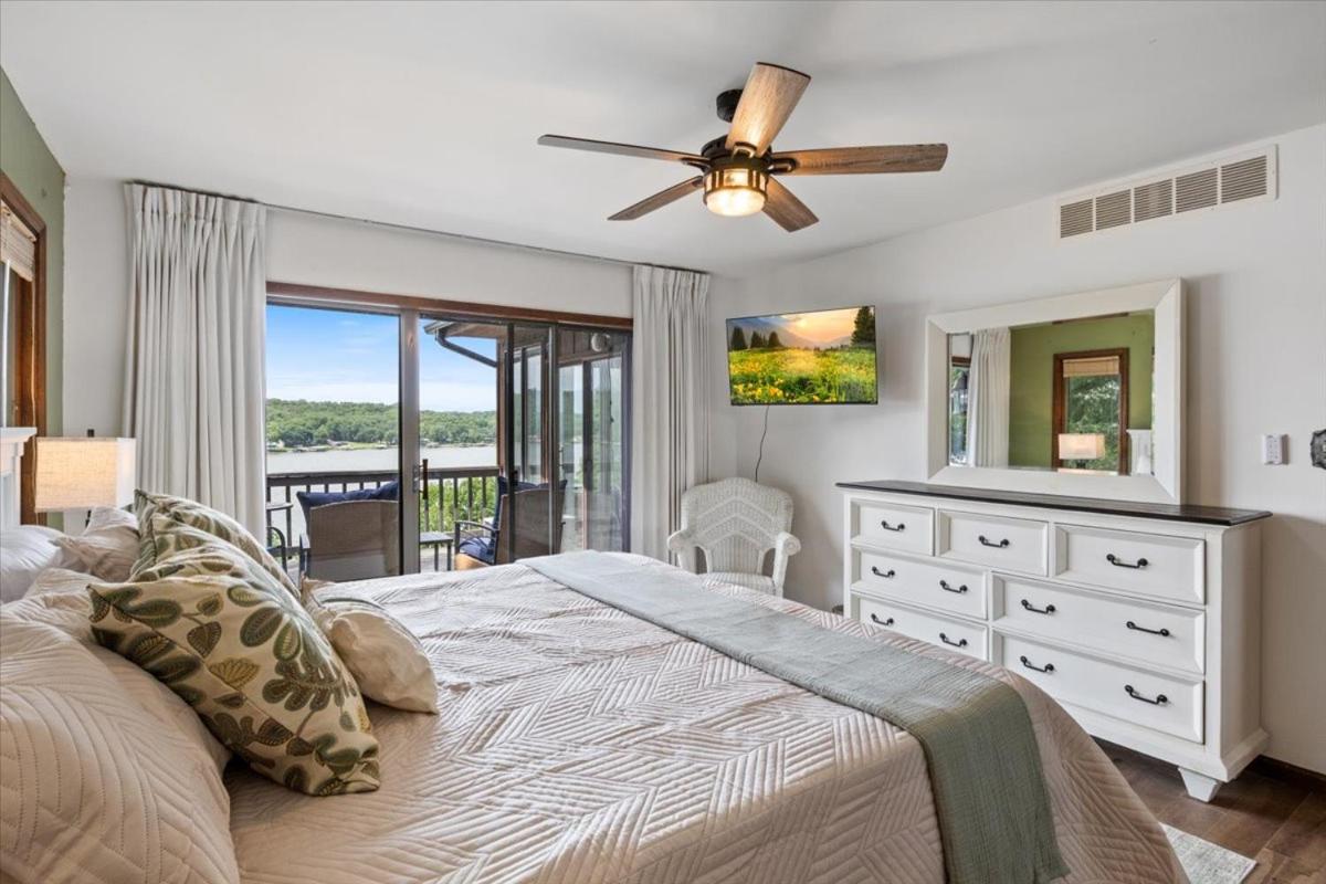 17 Lakefront Acres, Private Dock, Firepit, Pool Table, Kayaks, Fishing