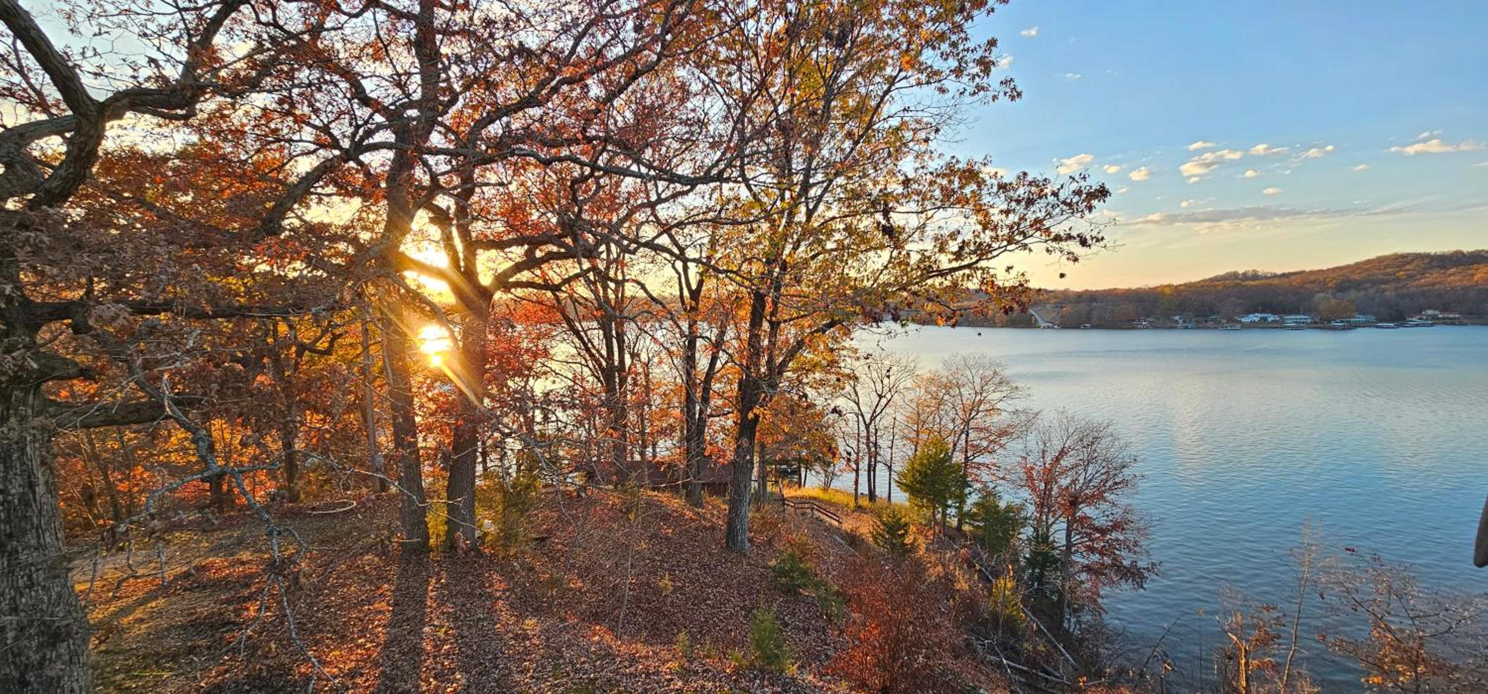 17 Lakefront Acres, Private Dock, Firepit, Pool Table, Kayaks, Fishing