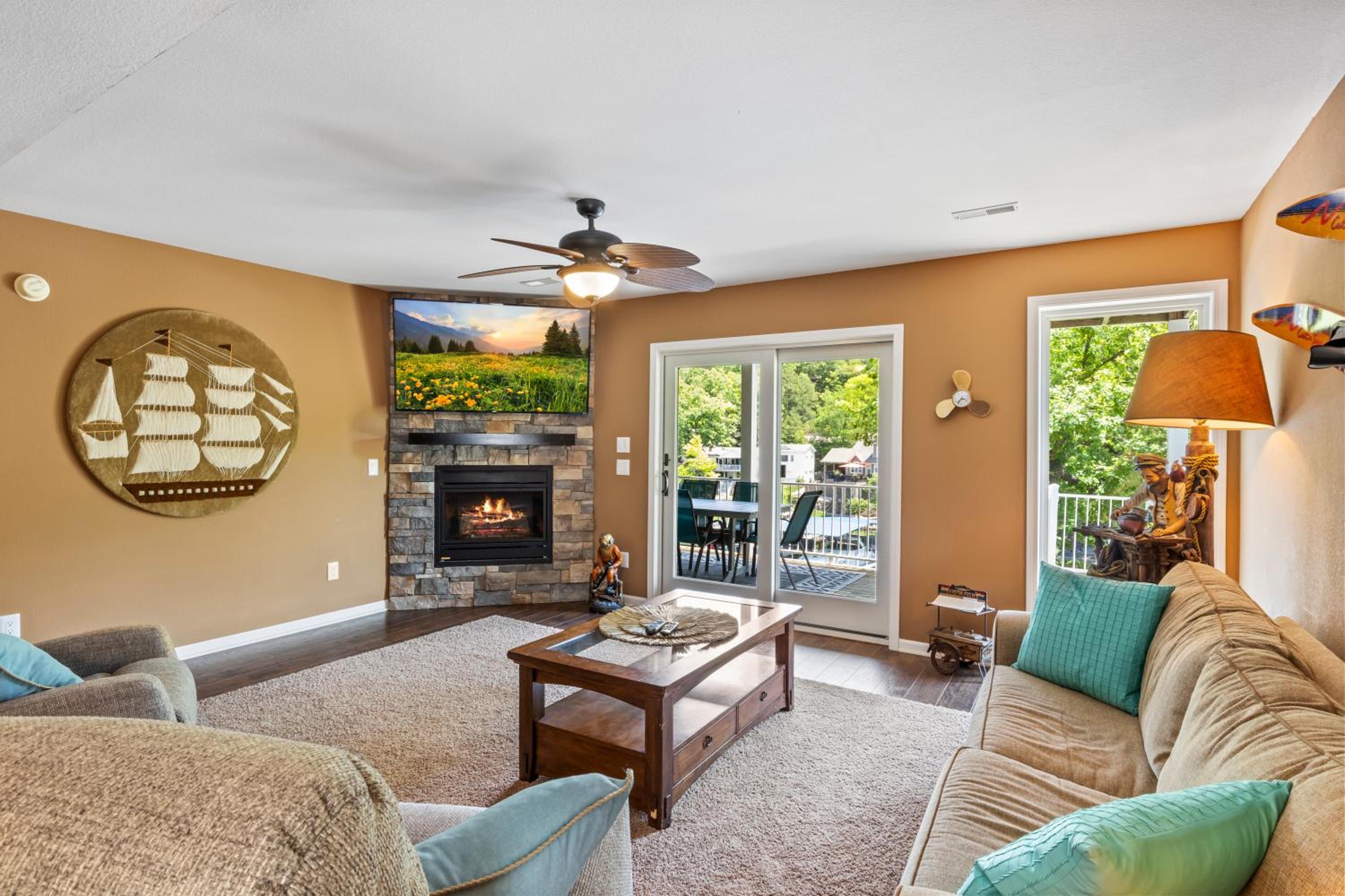 Amazing Game Room with Dock Tram to Huge Dock - Great For Families