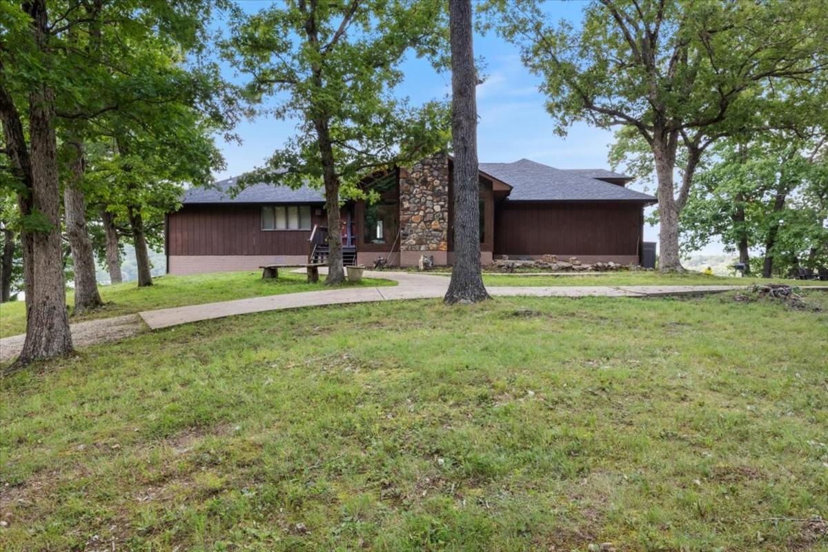 17 Lakefront Acres, Private Dock, Firepit, Pool Table, Kayaks, Fishing