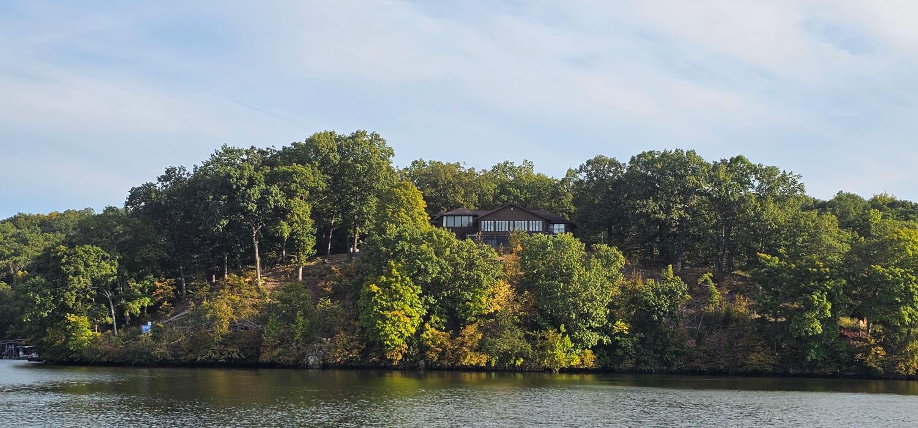 17 Lakefront Acres, Private Dock, Firepit, Pool Table, Kayaks, Fishing