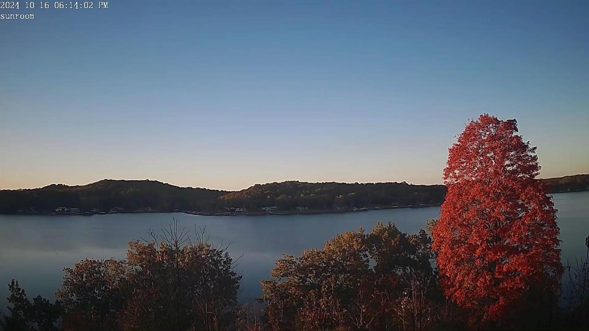 17 Lakefront Acres, Private Dock, Firepit, Pool Table, Kayaks, Fishing