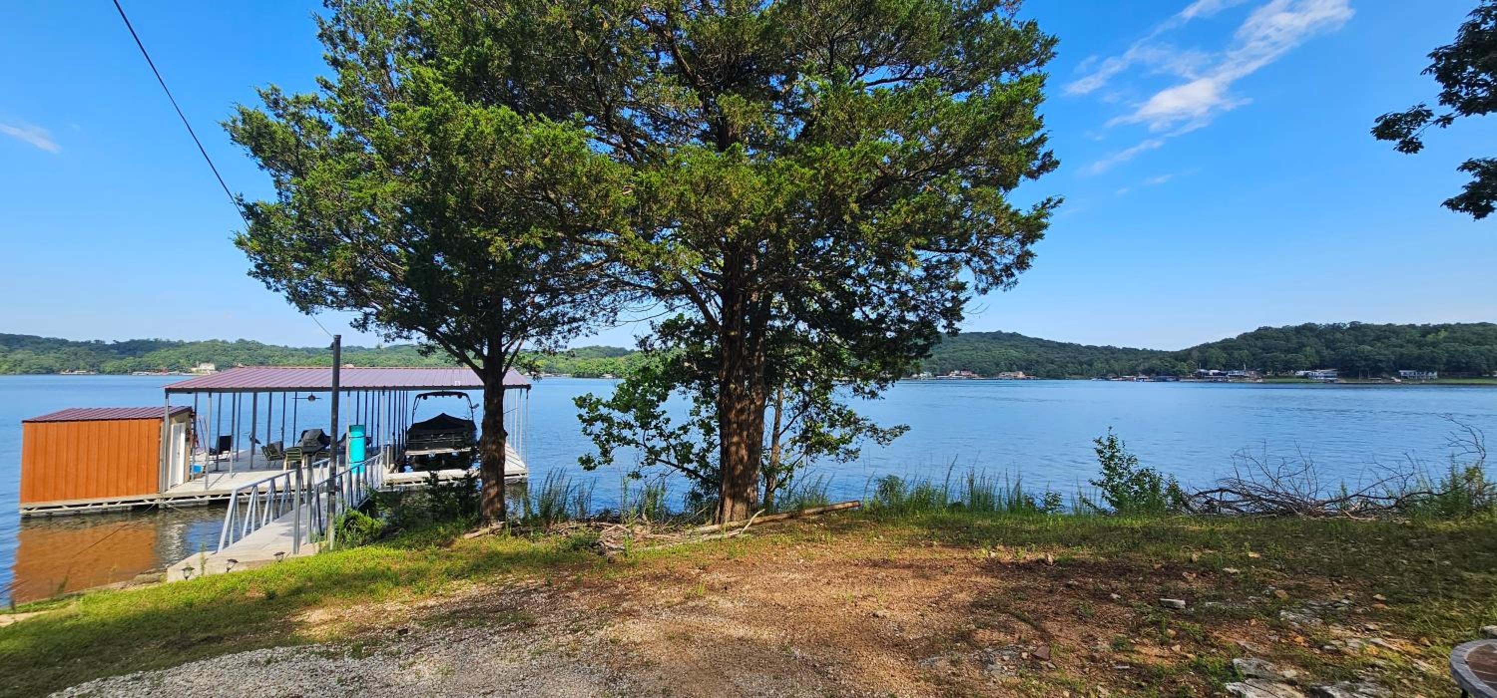 17 Lakefront Acres, Private Dock, Firepit, Pool Table, Kayaks, Fishing