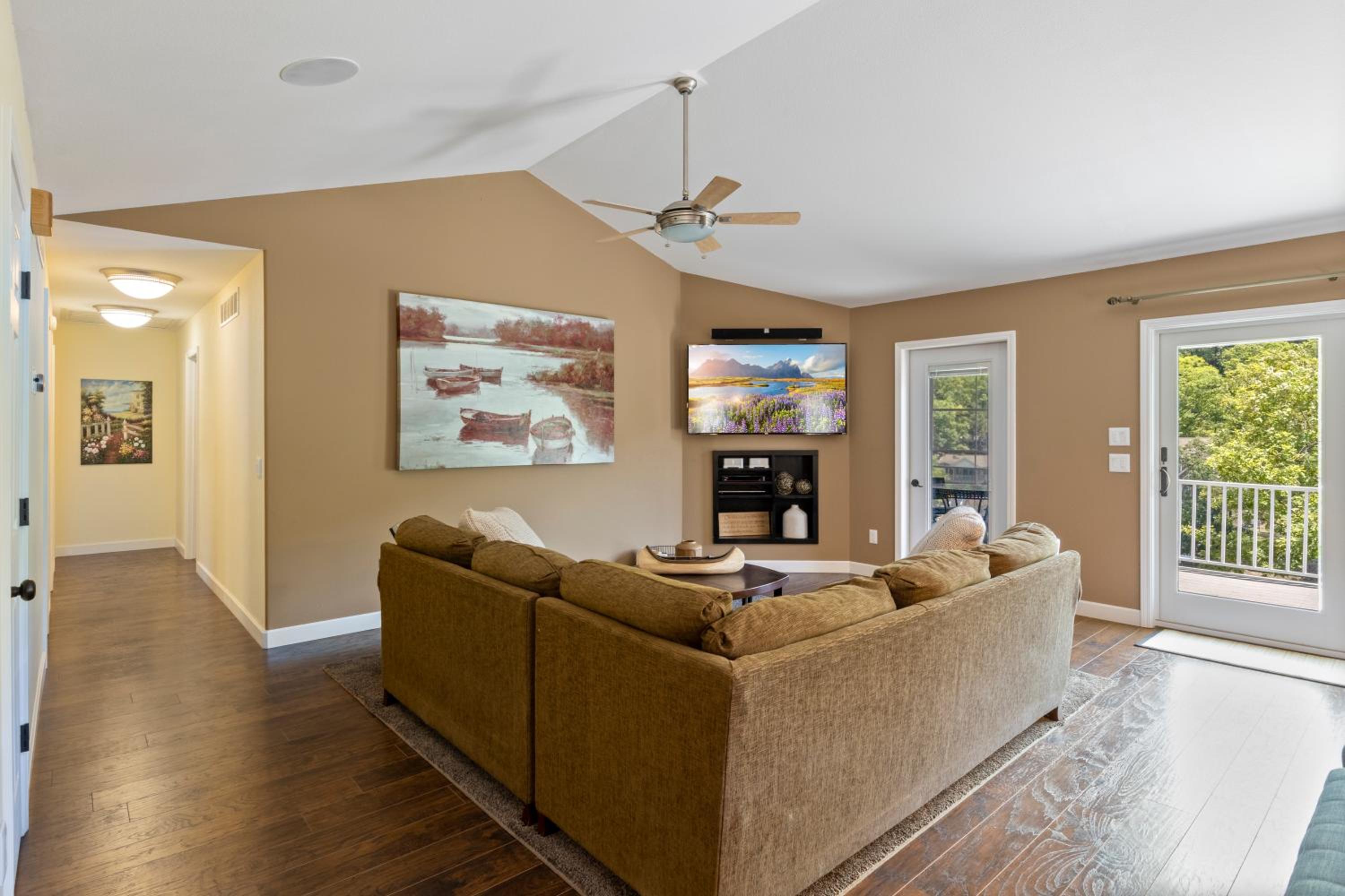Amazing Game Room with Dock Tram to Huge Dock - Great For Families