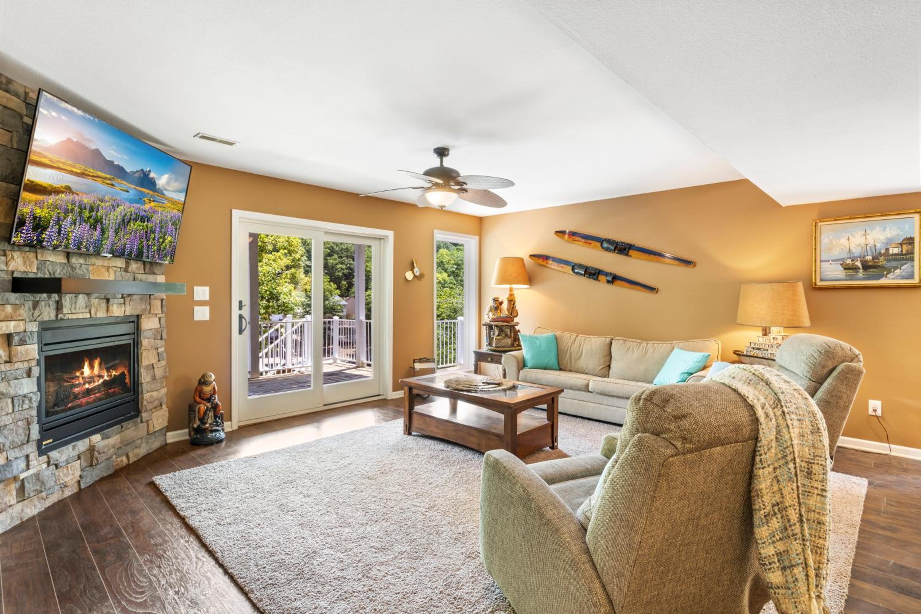 Amazing Game Room with Dock Tram to Huge Dock - Great For Families