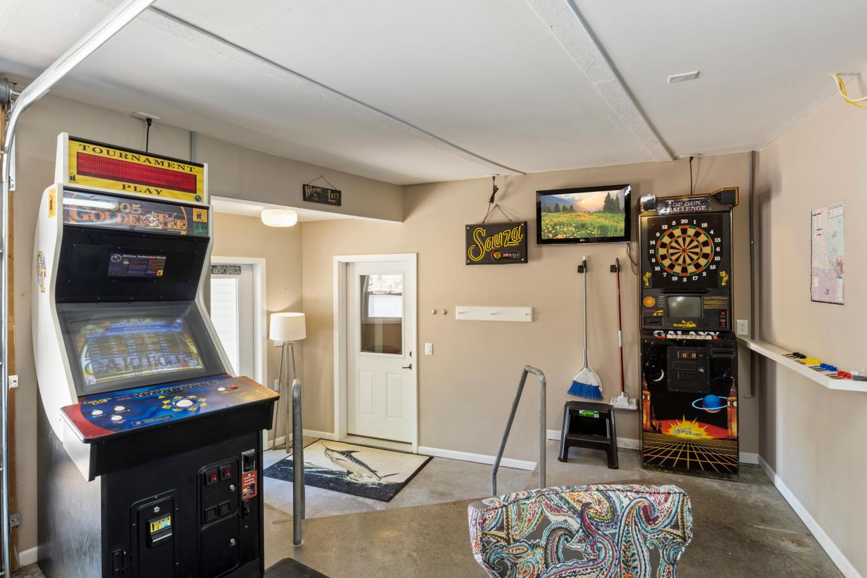 Amazing Game Room with Dock Tram to Huge Dock - Great For Families