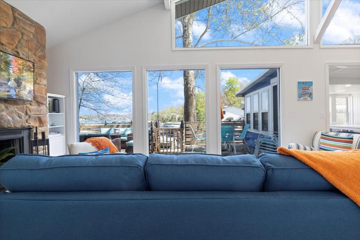 3mm Lake Ozark, Trailer Parking, Dock, Boat Slip, & Amazing Cove Views