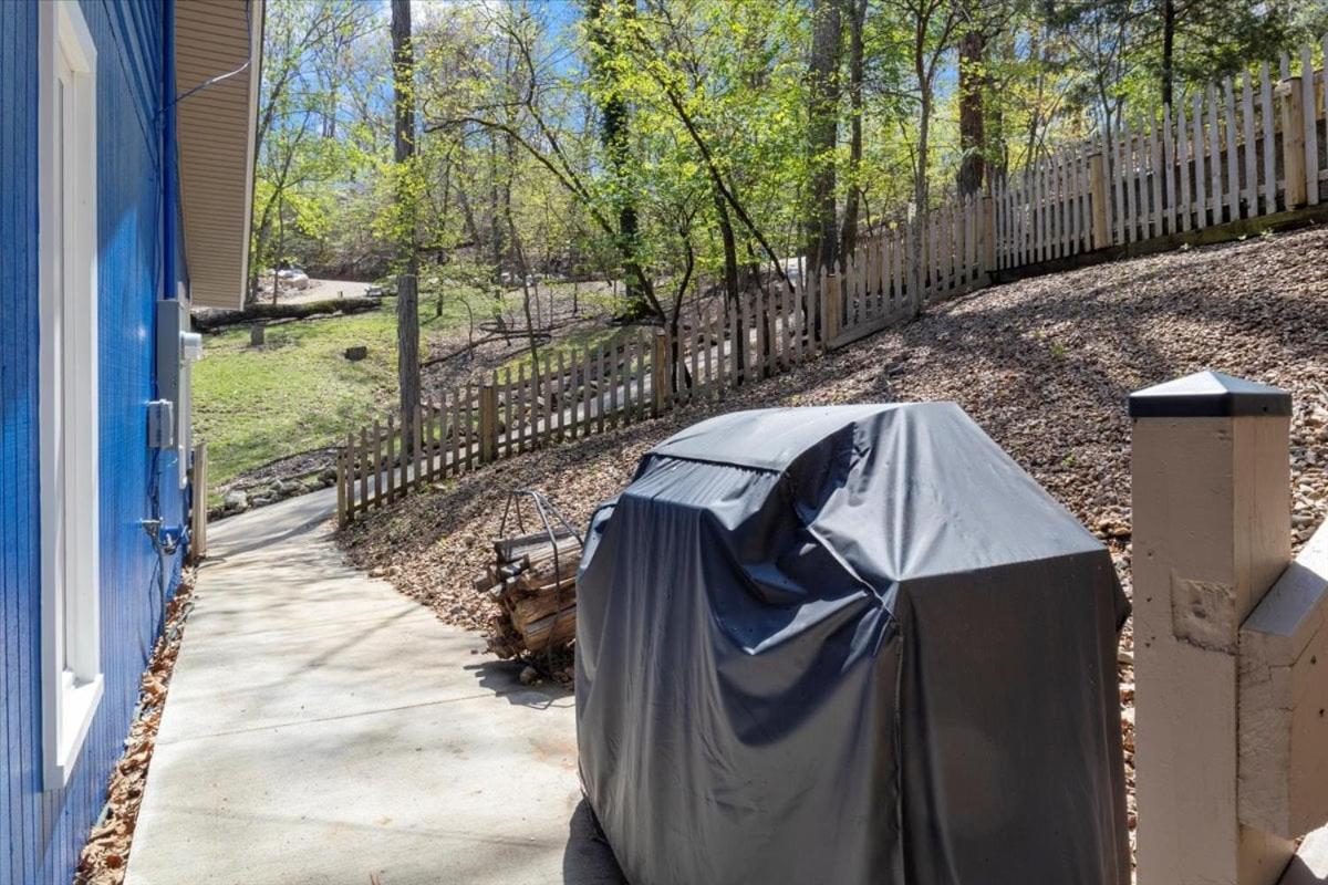 3mm Lake Ozark, Trailer Parking, Dock, Boat Slip, & Amazing Cove Views