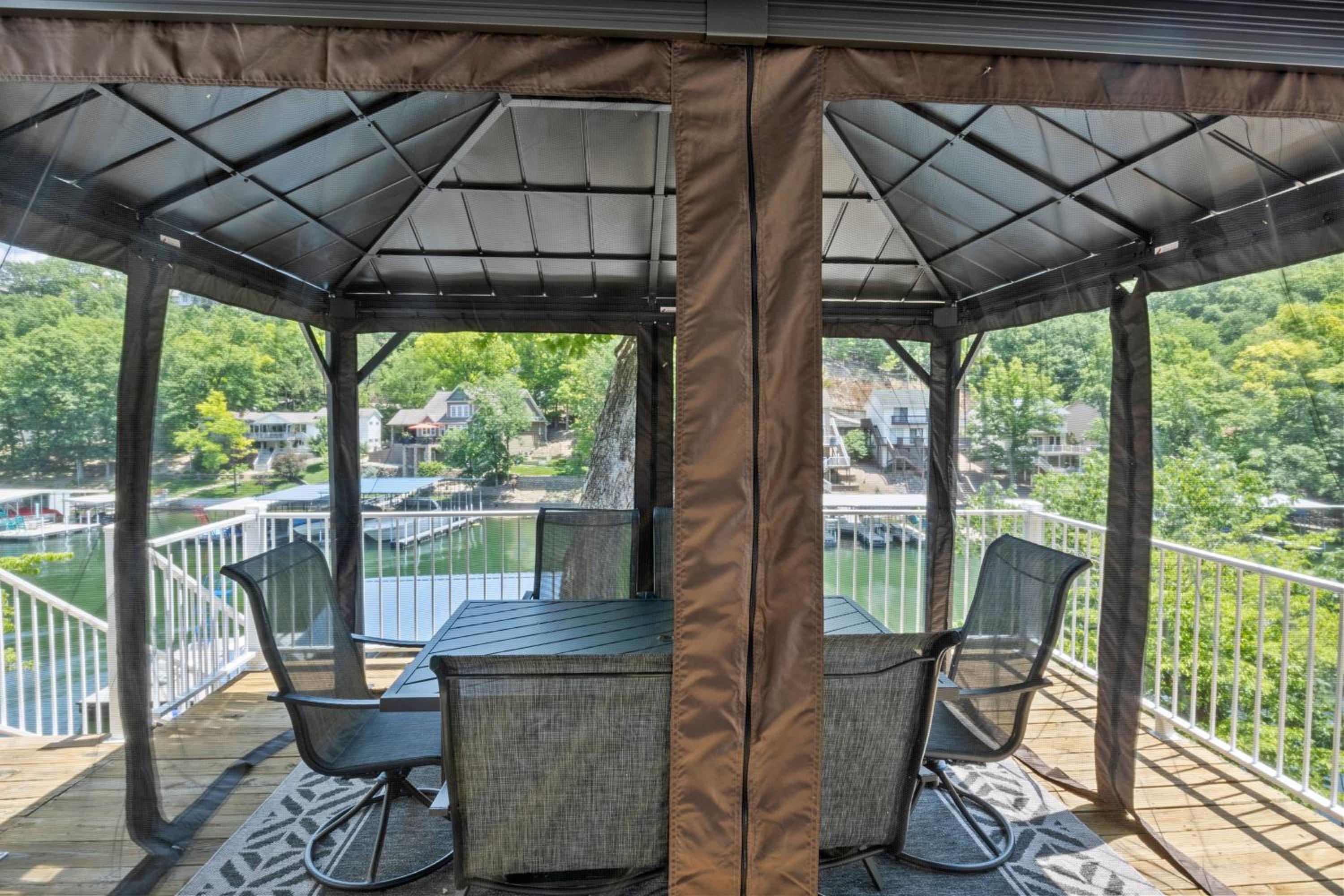 Amazing Game Room with Dock Tram to Huge Dock - Great For Families