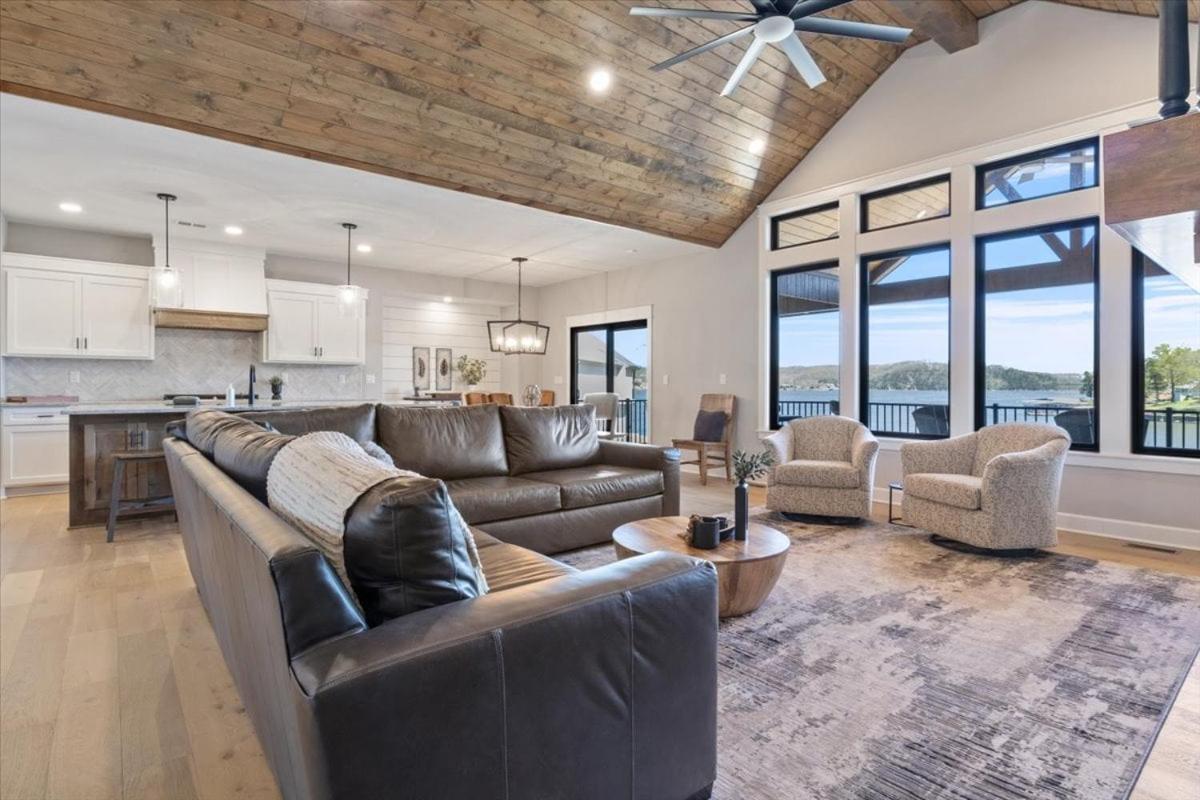 Accessible Lakeside Luxury at the 45mm w/ Private Dock, Sunset Views & More