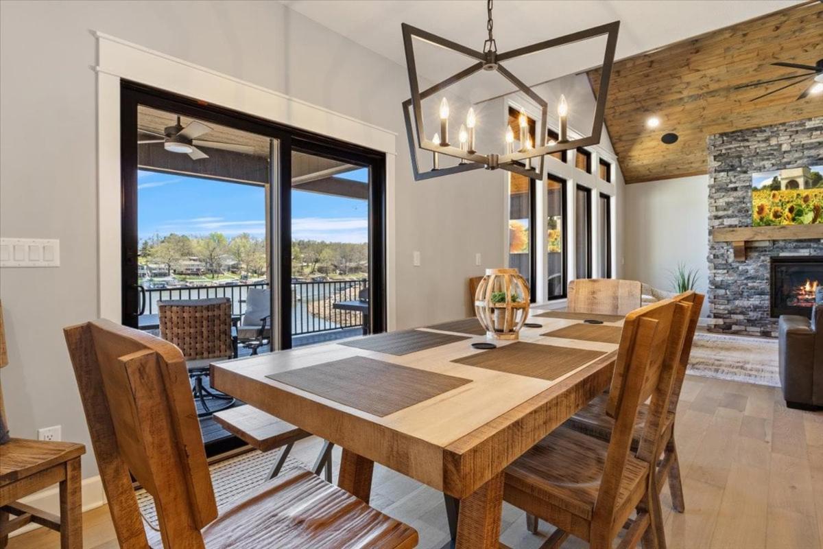 Accessible Lakeside Luxury at the 45mm w/ Private Dock, Sunset Views & More