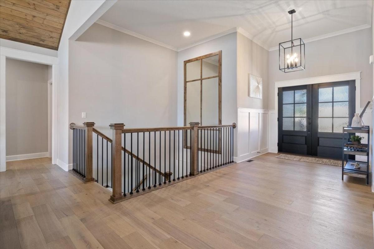 Accessible Lakeside Luxury at the 45mm w/ Private Dock, Sunset Views & More