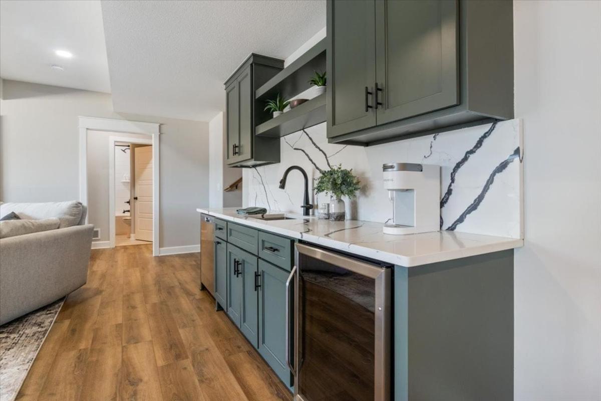Accessible Lakeside Luxury at the 45mm w/ Private Dock, Sunset Views & More