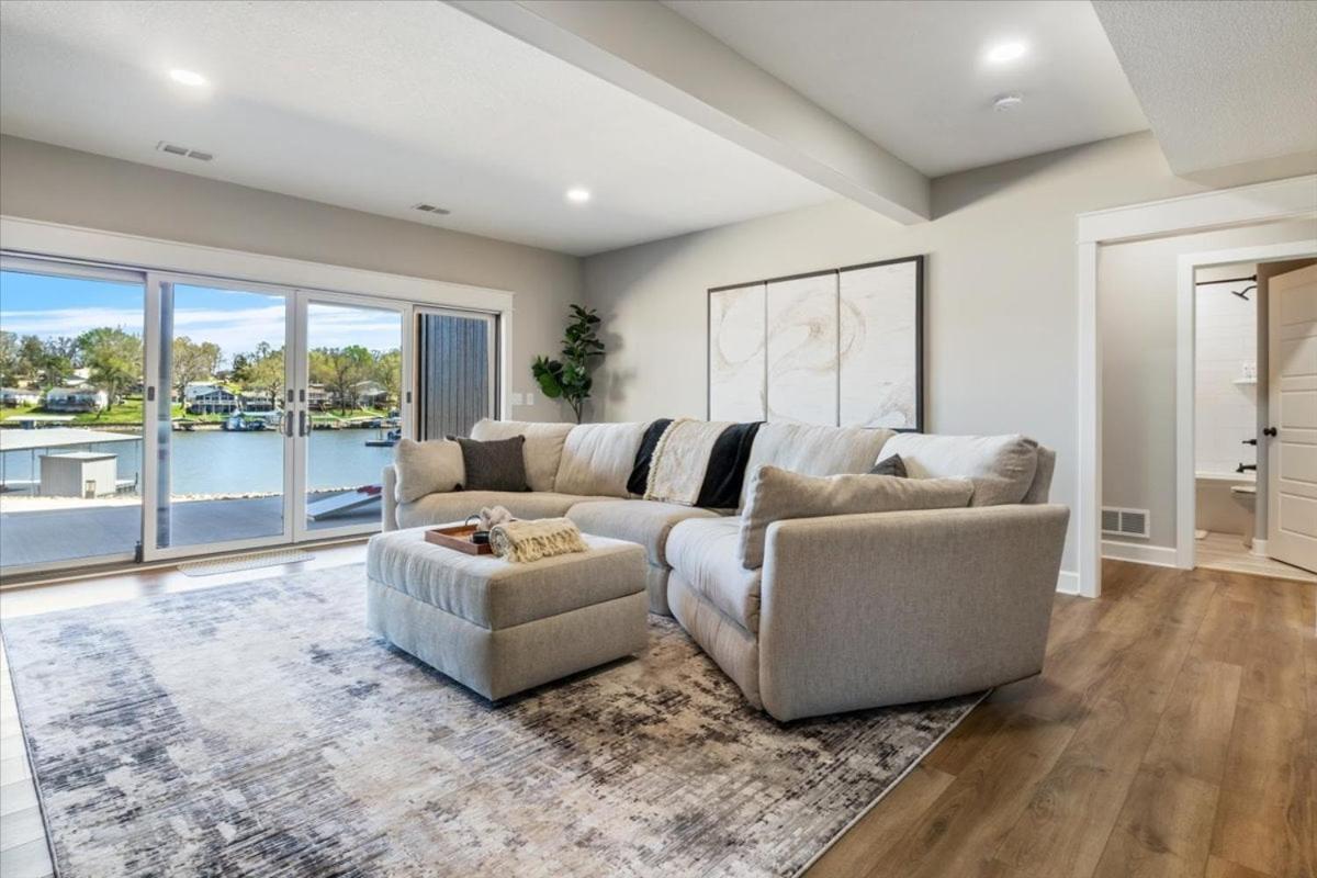 Accessible Lakeside Luxury at the 45mm w/ Private Dock, Sunset Views & More