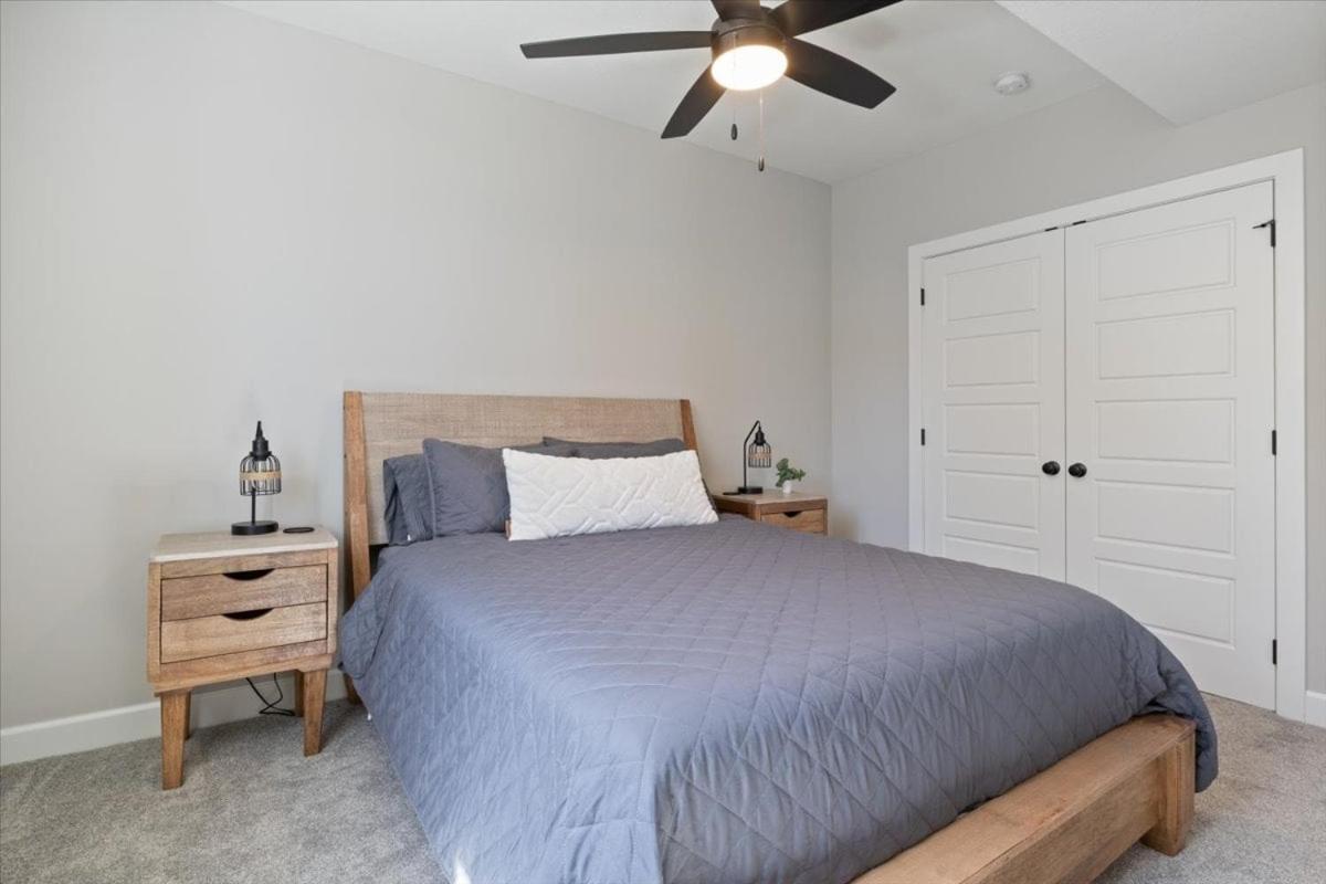 Accessible Lakeside Luxury at the 45mm w/ Private Dock, Sunset Views & More