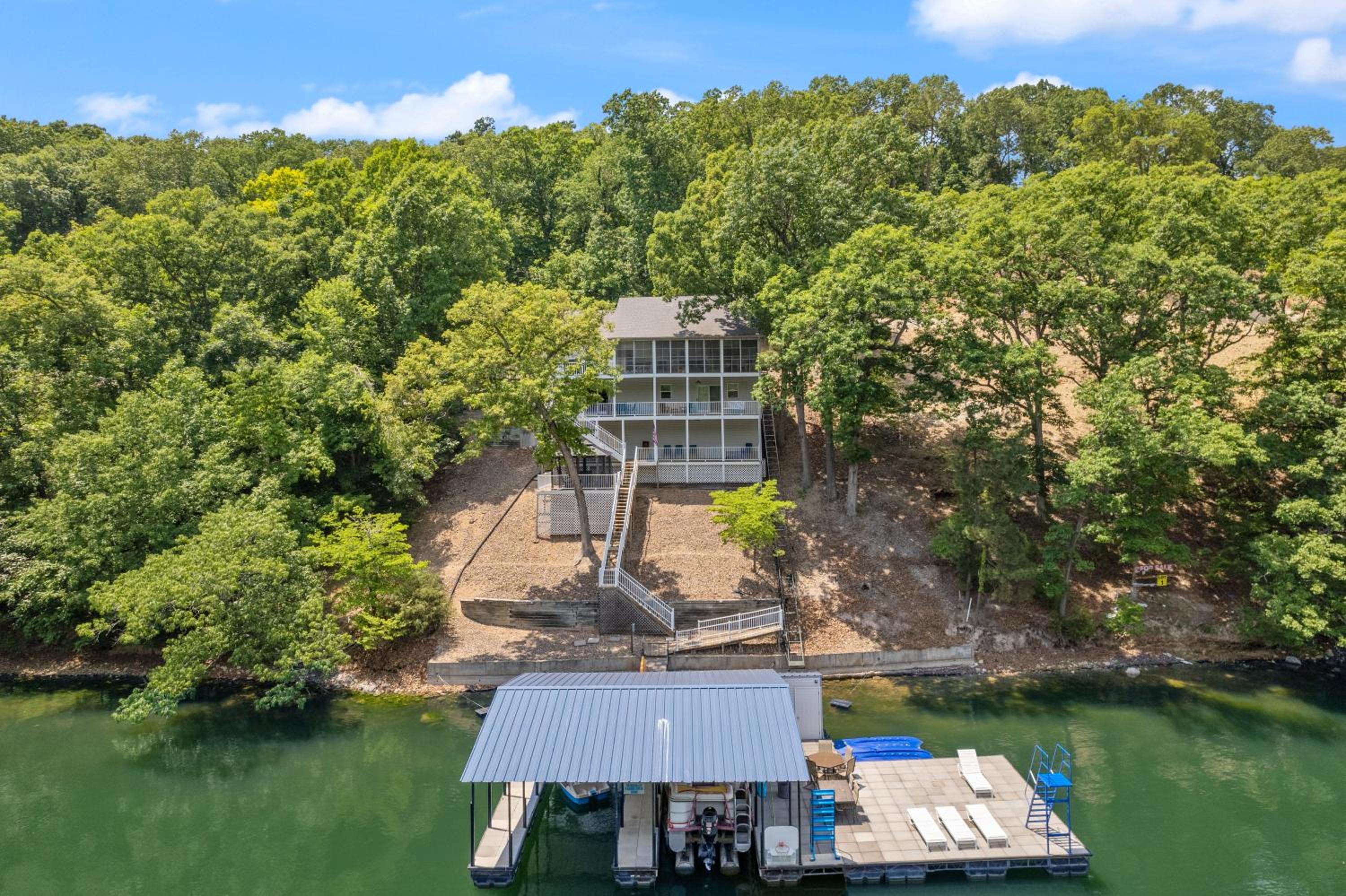 Amazing Game Room with Dock Tram to Huge Dock - Great For Families