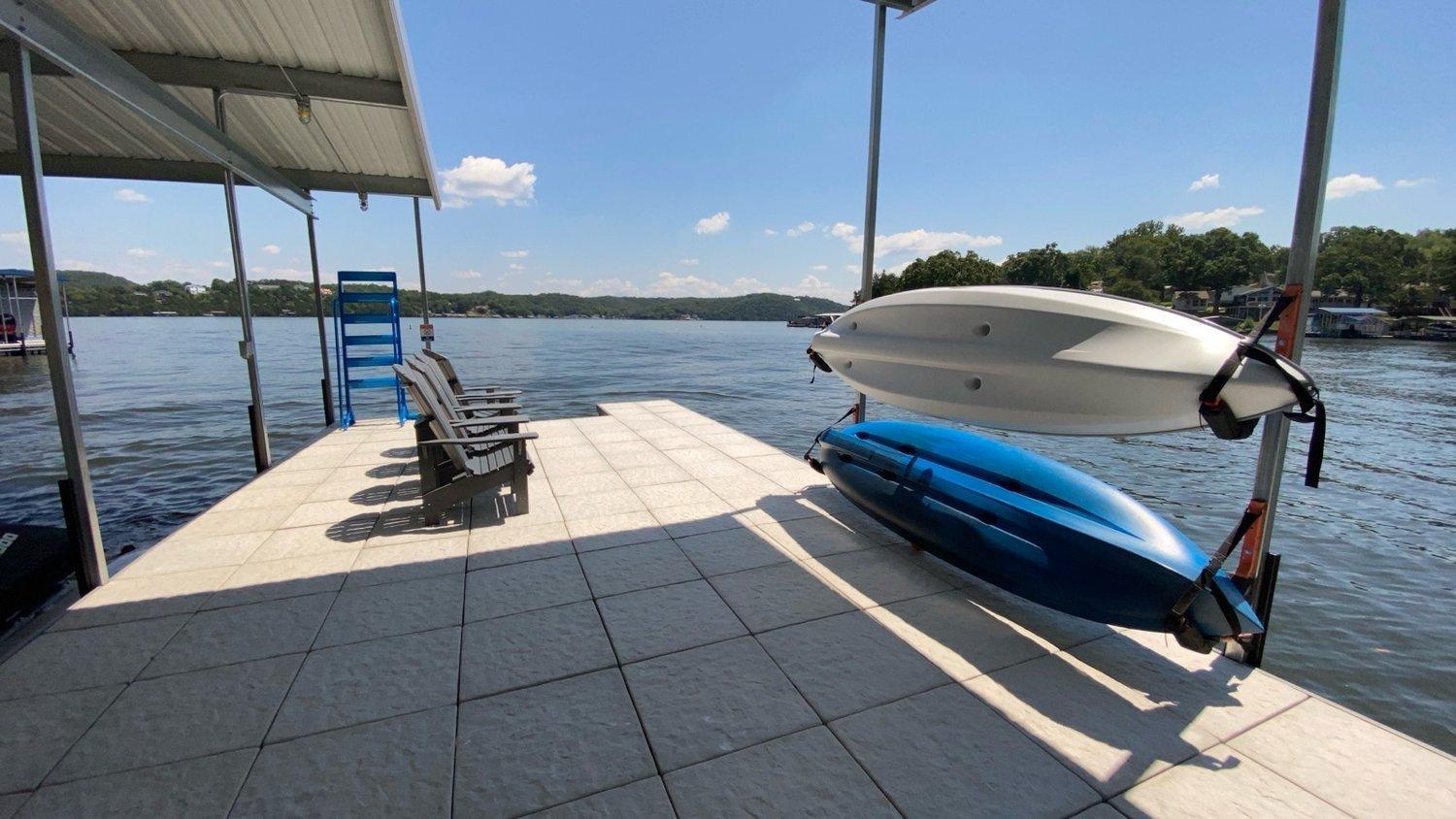Accessible Lakeside Luxury at the 45mm w/ Private Dock, Sunset Views & More