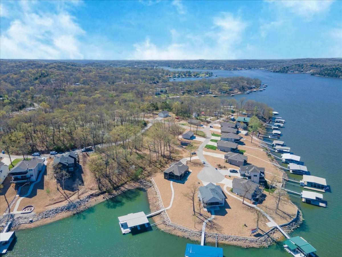 Accessible Lakeside Luxury at the 45mm w/ Private Dock, Sunset Views & More