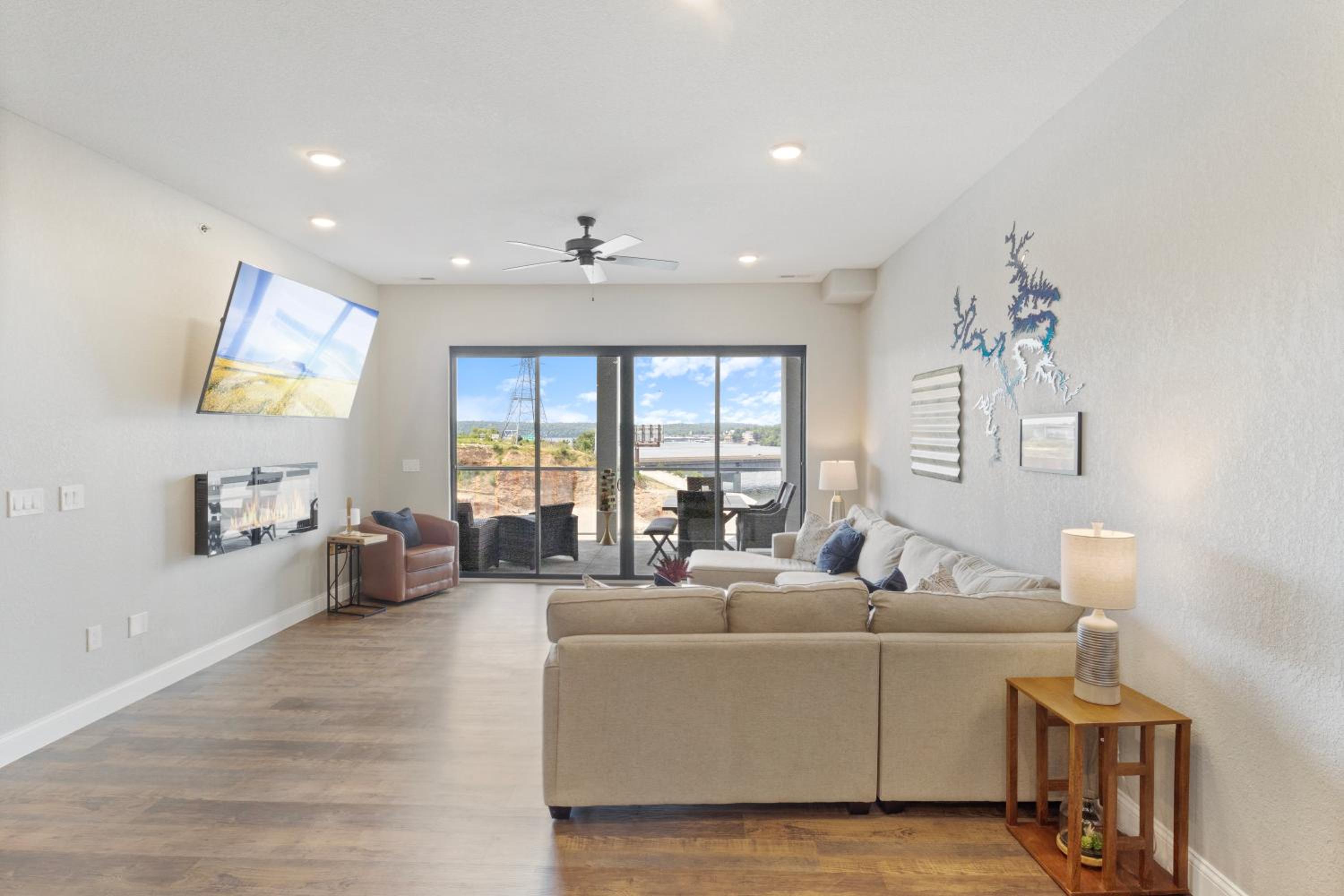 Amazing Top Floor Condo at Topsider Resort Community