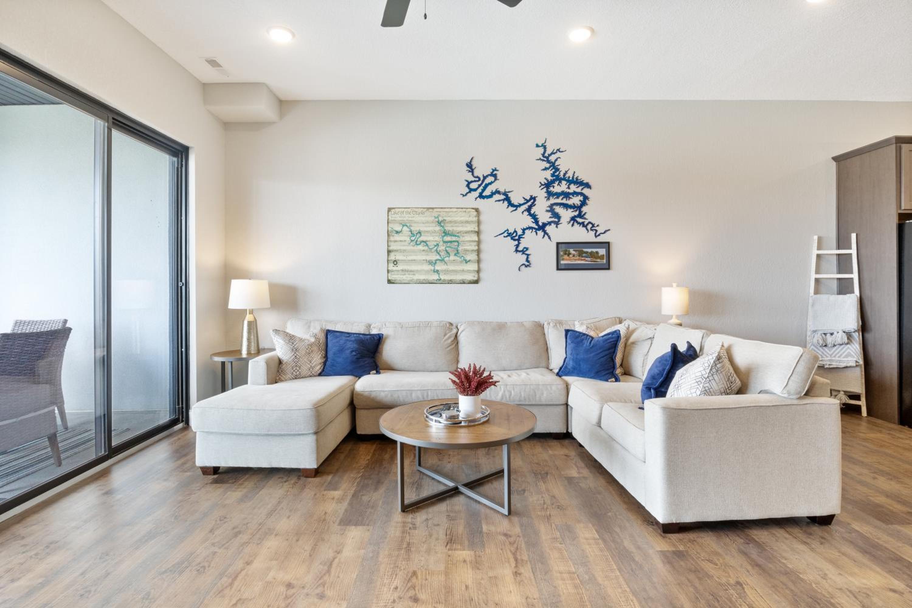 Amazing Top Floor Condo at Topsider Resort Community