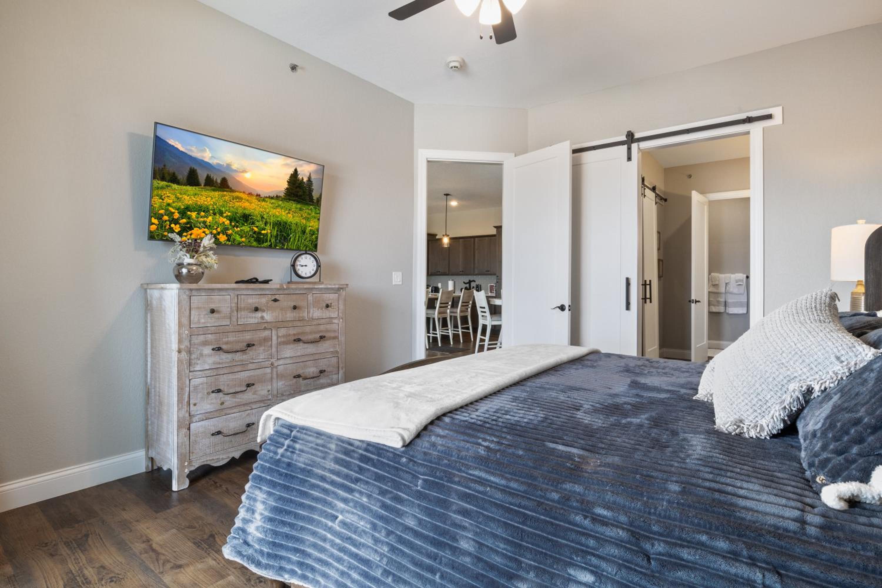 Amazing Top Floor Condo at Topsider Resort Community