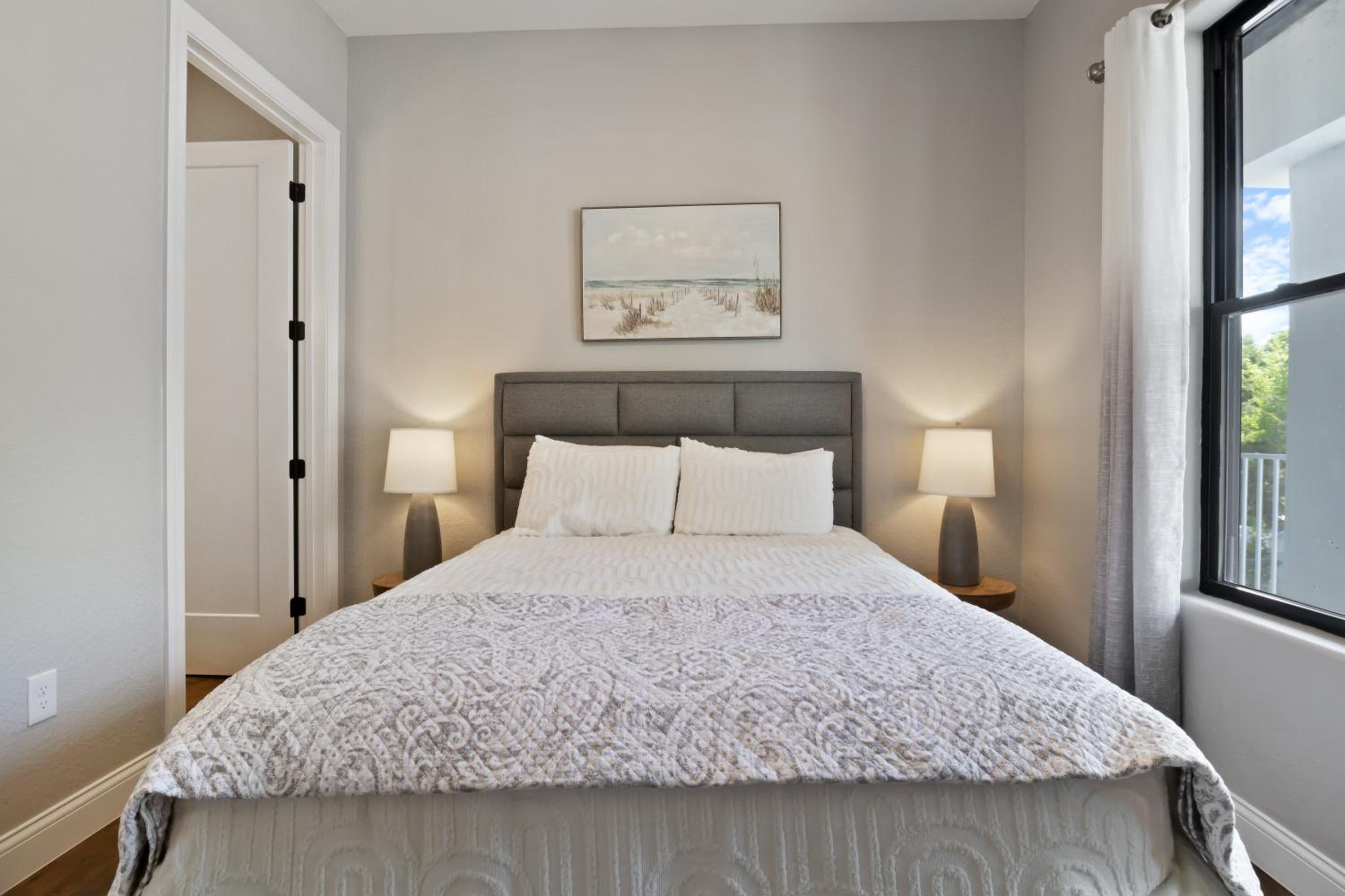 Amazing Top Floor Condo at Topsider Resort Community