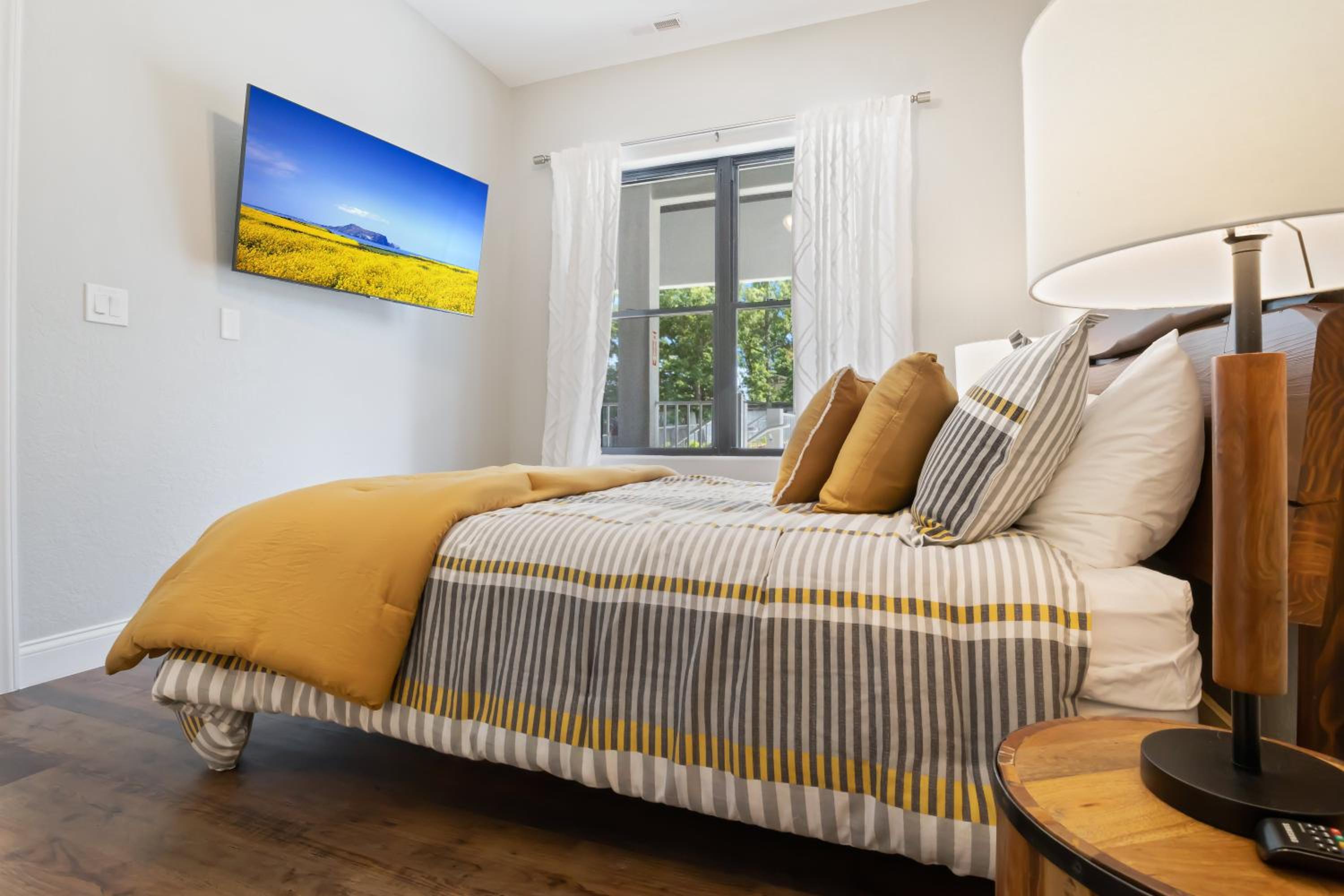 Amazing Top Floor Condo at Topsider Resort Community