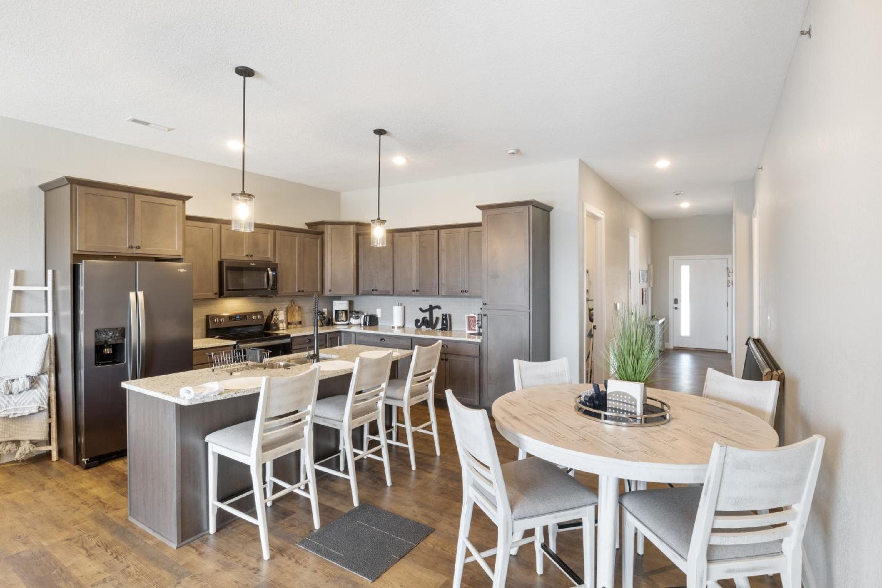 Amazing Top Floor Condo at Topsider Resort Community