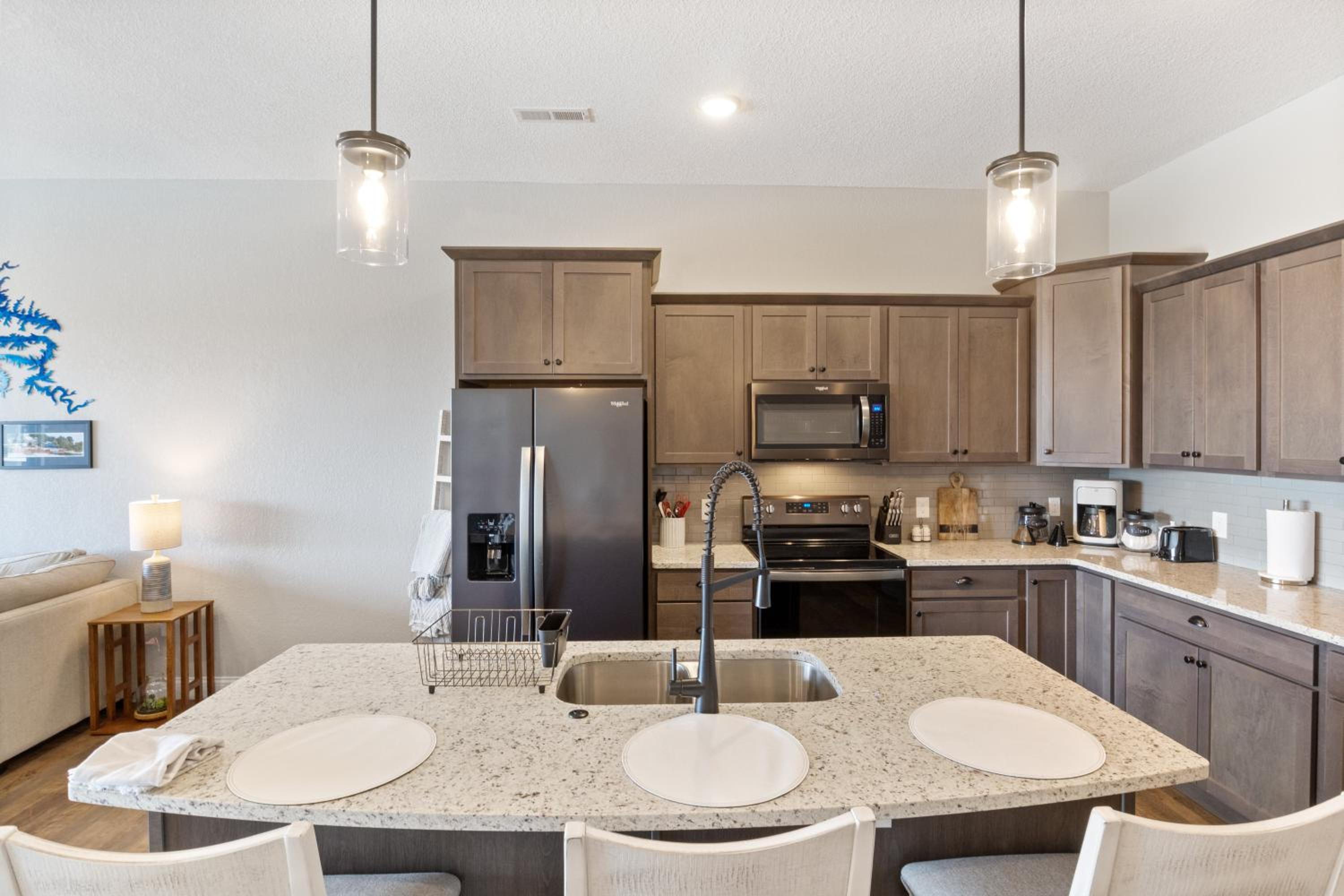 Amazing Top Floor Condo at Topsider Resort Community