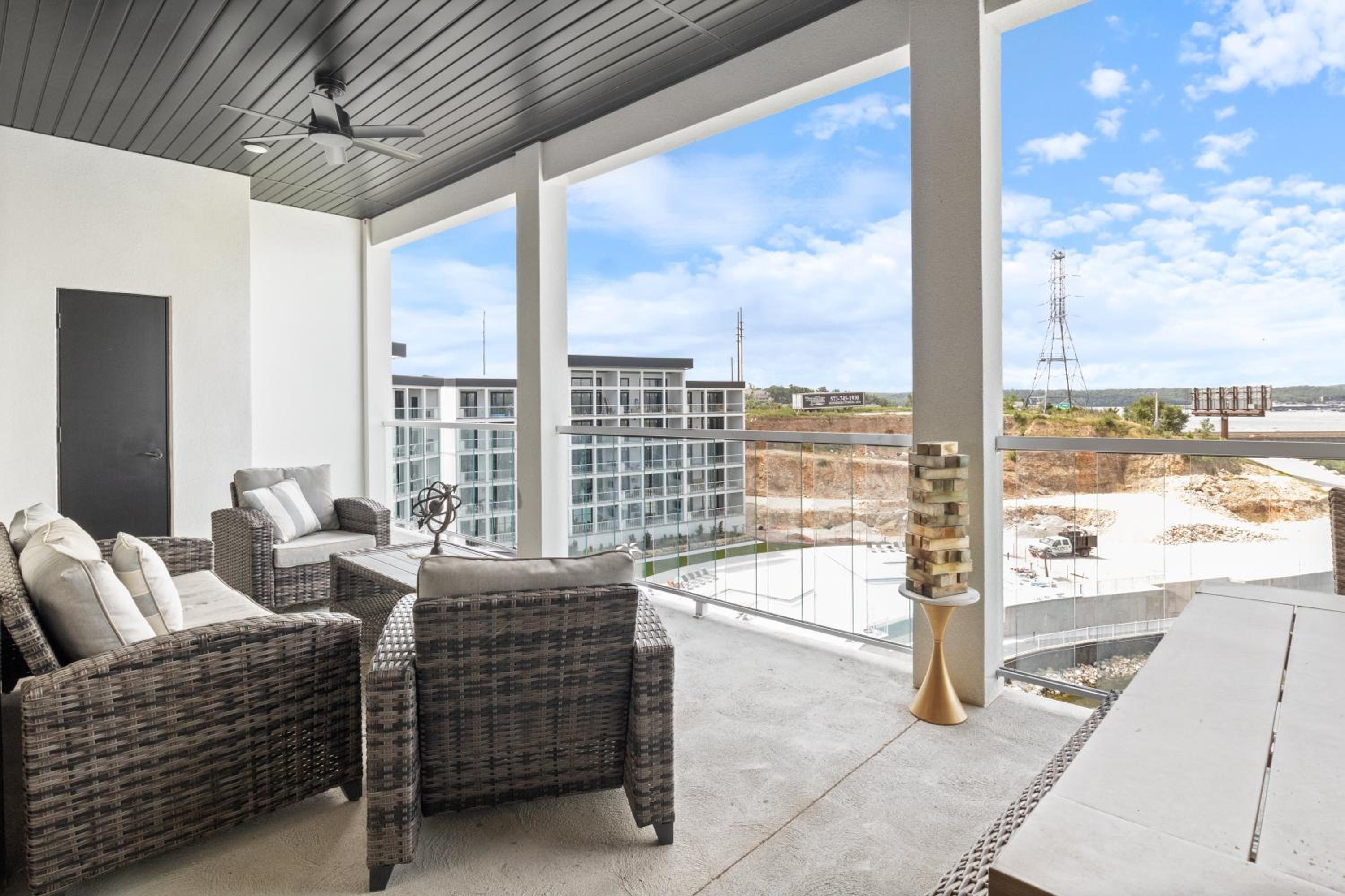 Amazing Top Floor Condo at Topsider Resort Community