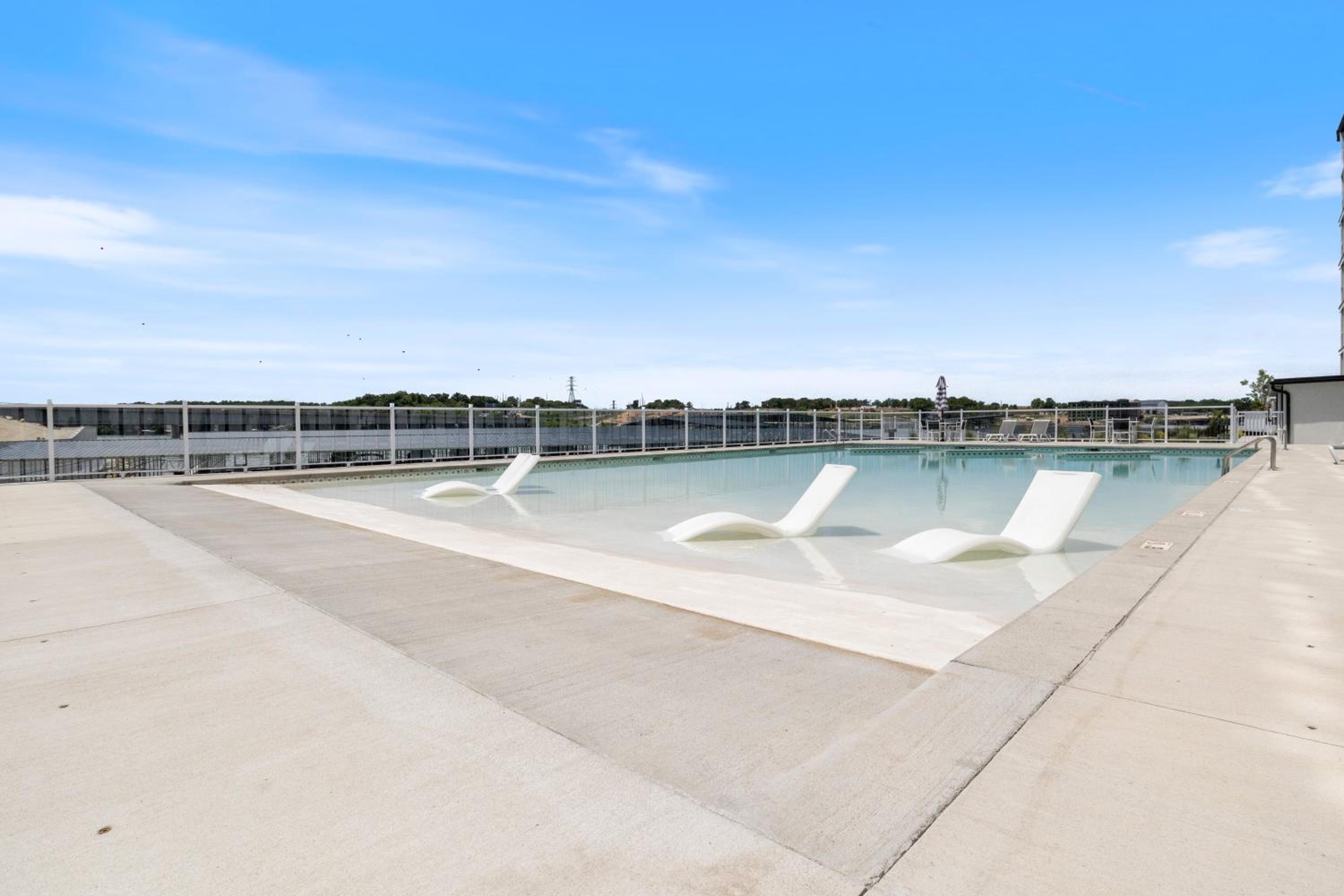 Amazing Top Floor Condo at Topsider Resort Community