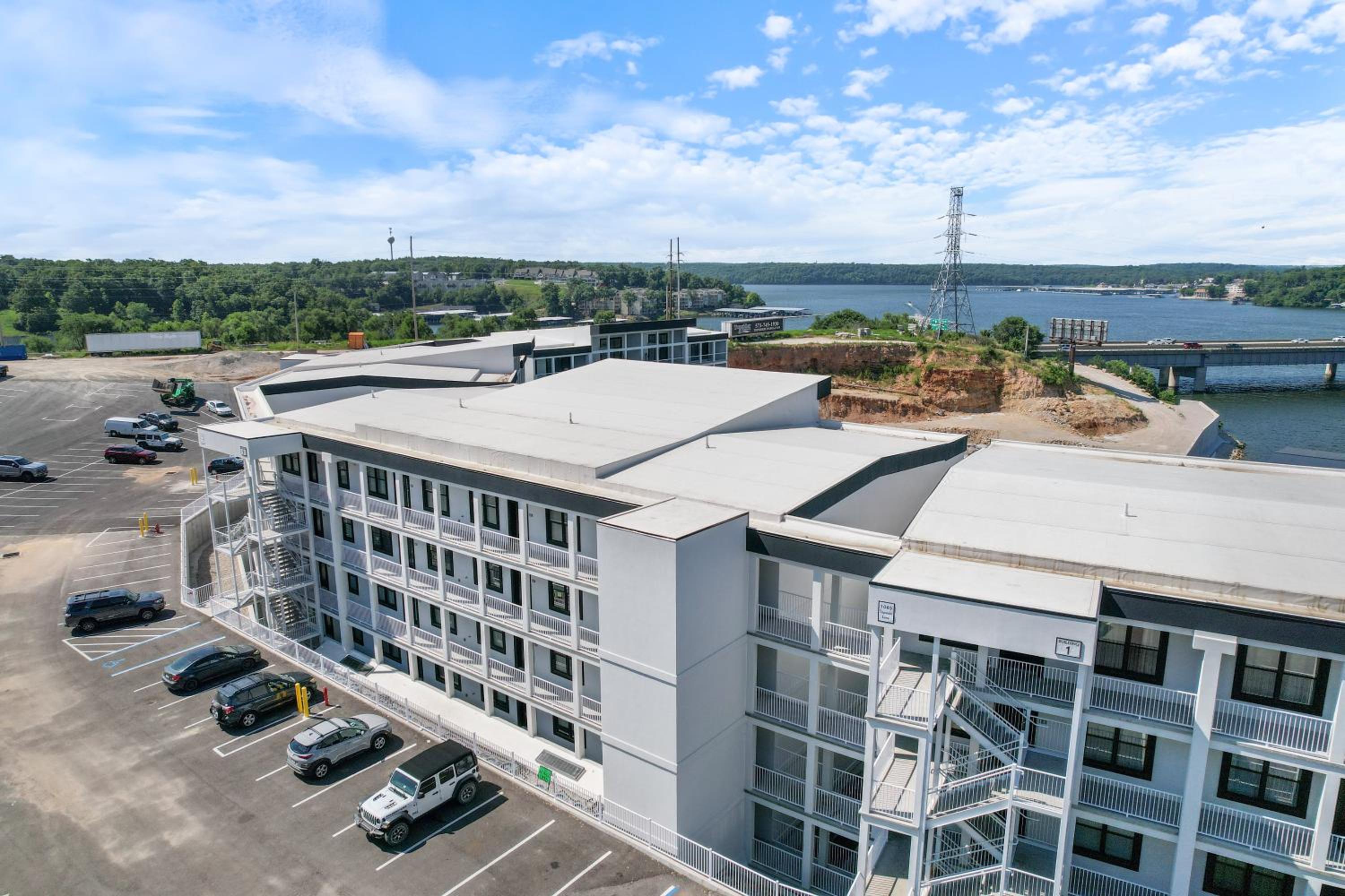 Amazing Top Floor Condo at Topsider Resort Community