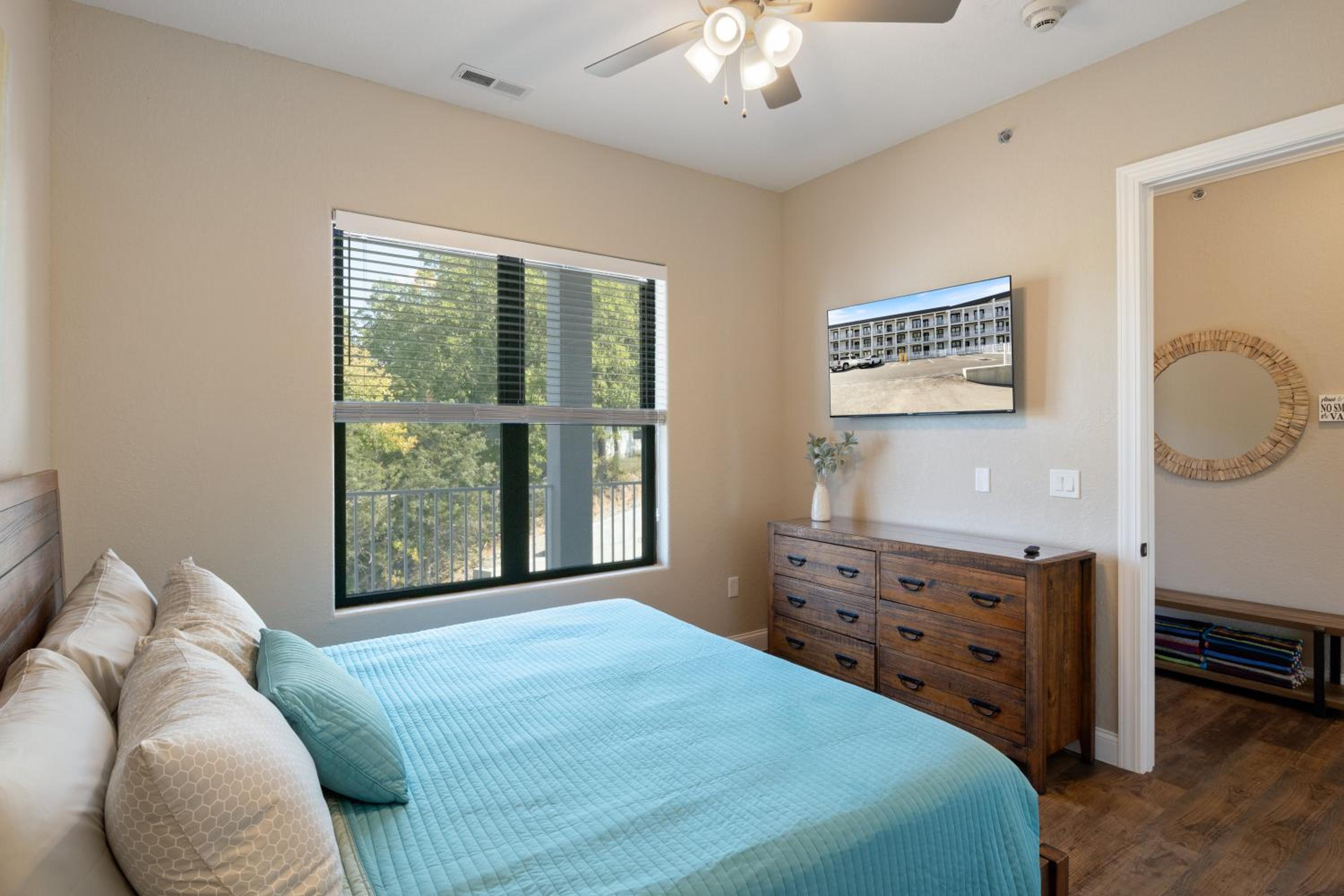 Brand New Complex, Central Location, Amazing Views